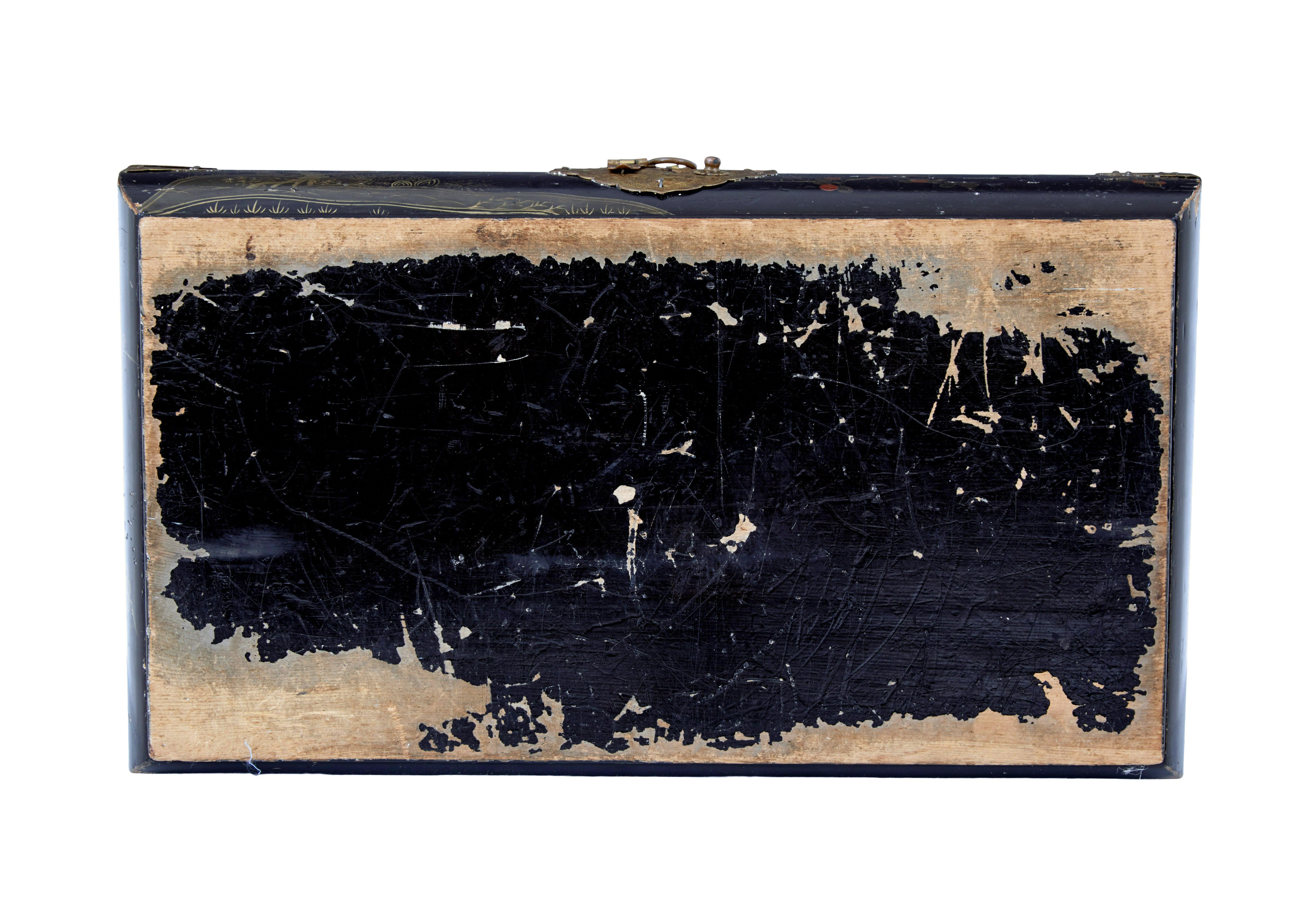 19th century black lacquered jewellery box For Sale 4