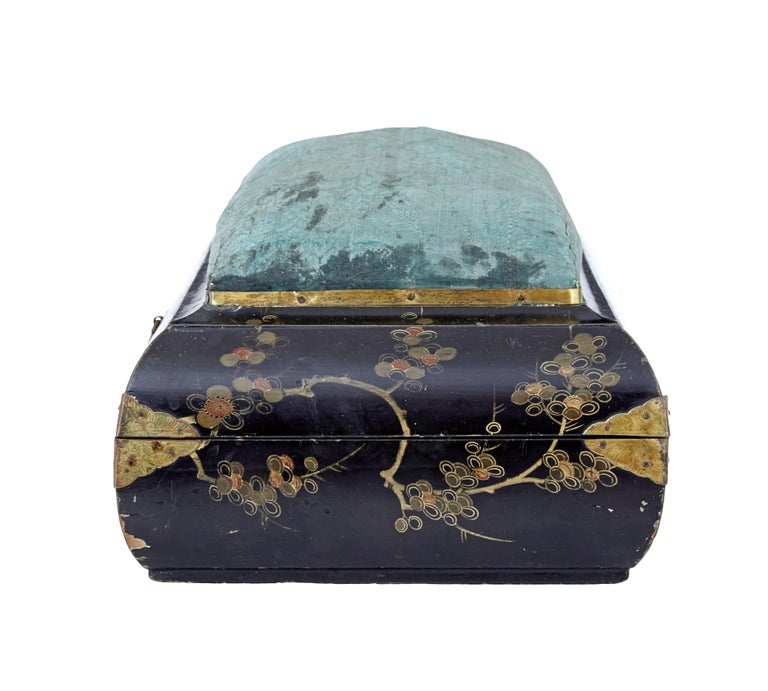 19th Century Black Lacquered Jewellery Box For Sale 3