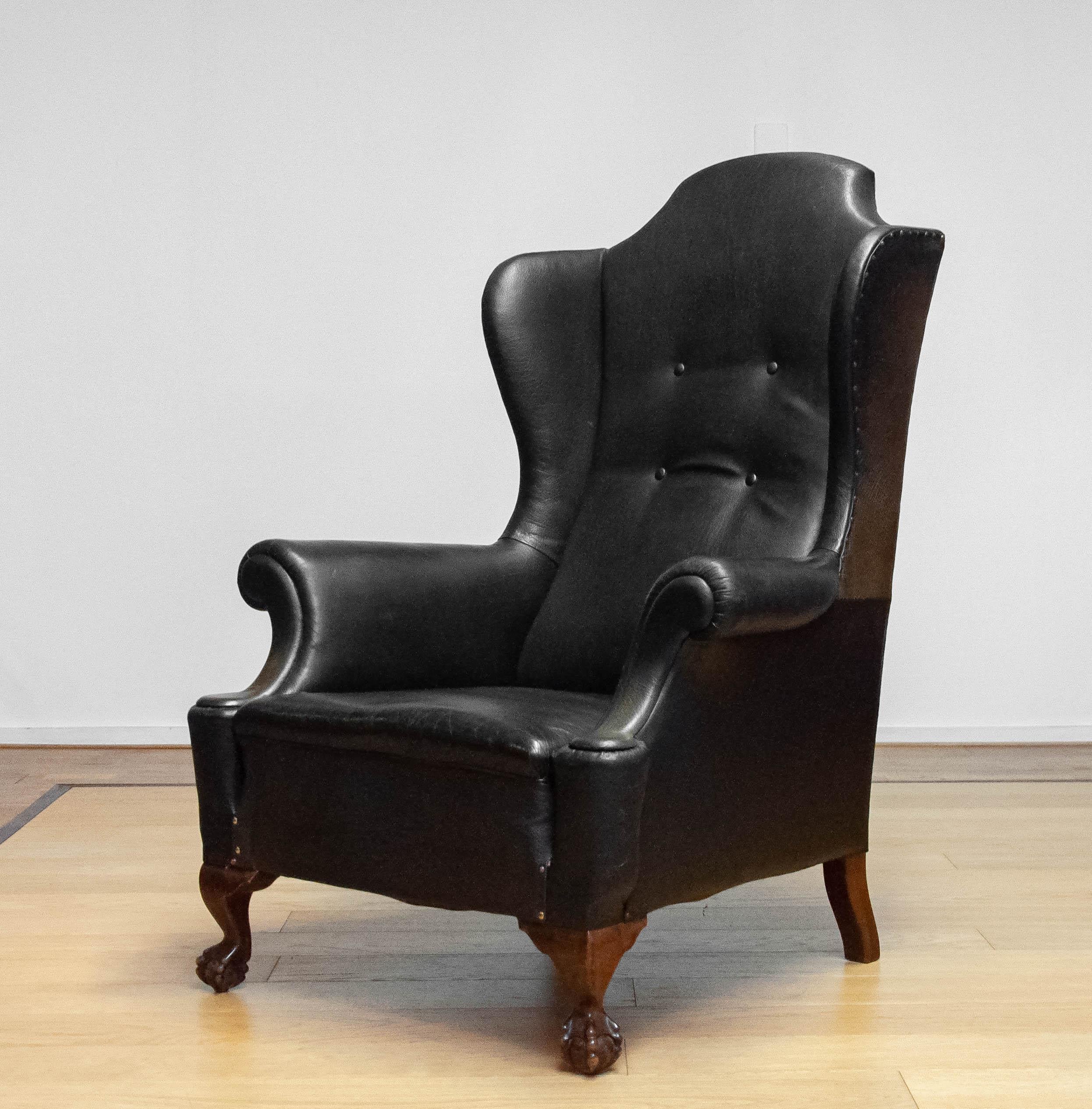 19th Century Black Leather Chippendale Wingback Chair With Claw And Ball Feet For Sale 7