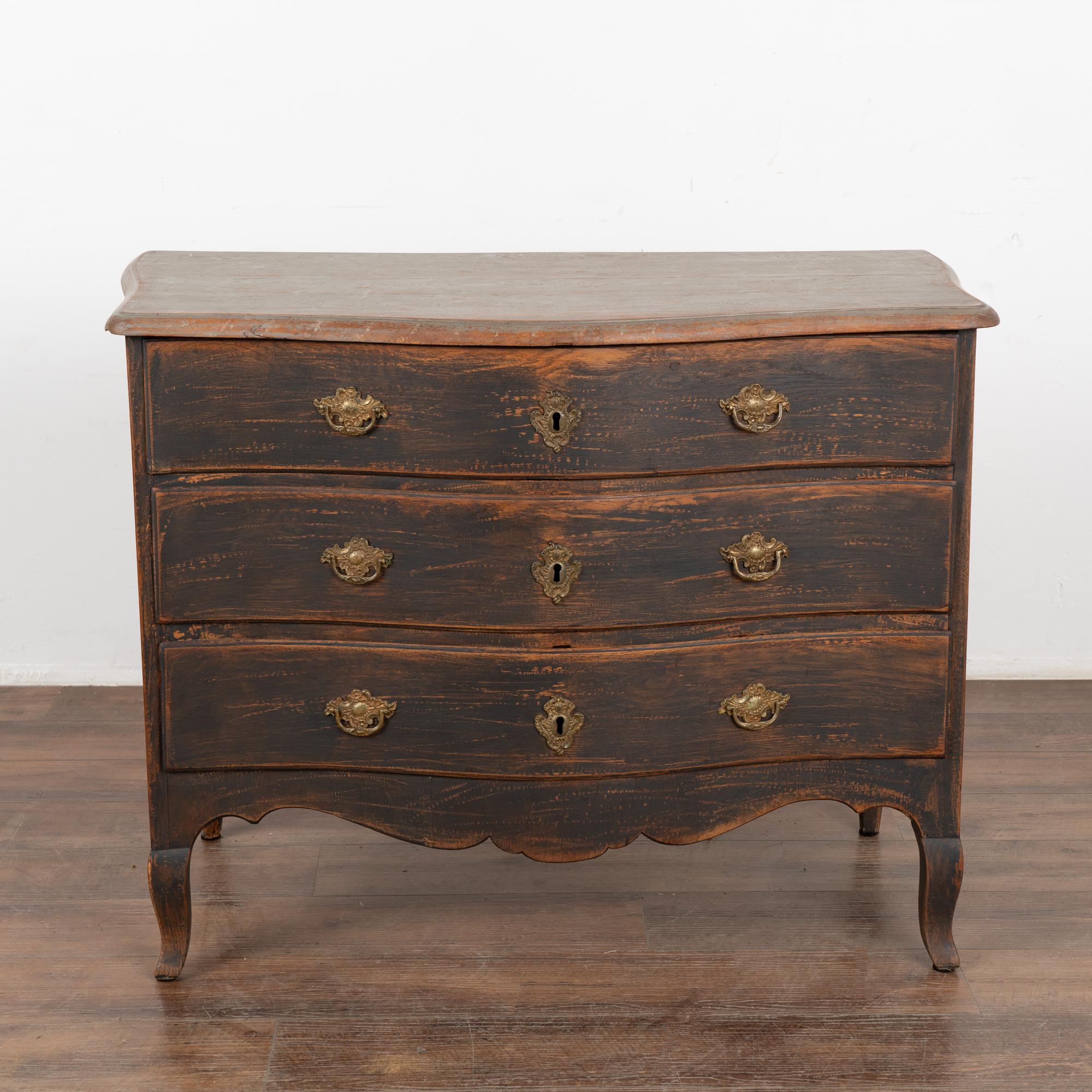 19th Century Black Painted Rococo Pine Chest of Three Drawers, Sweden In Good Condition For Sale In Round Top, TX