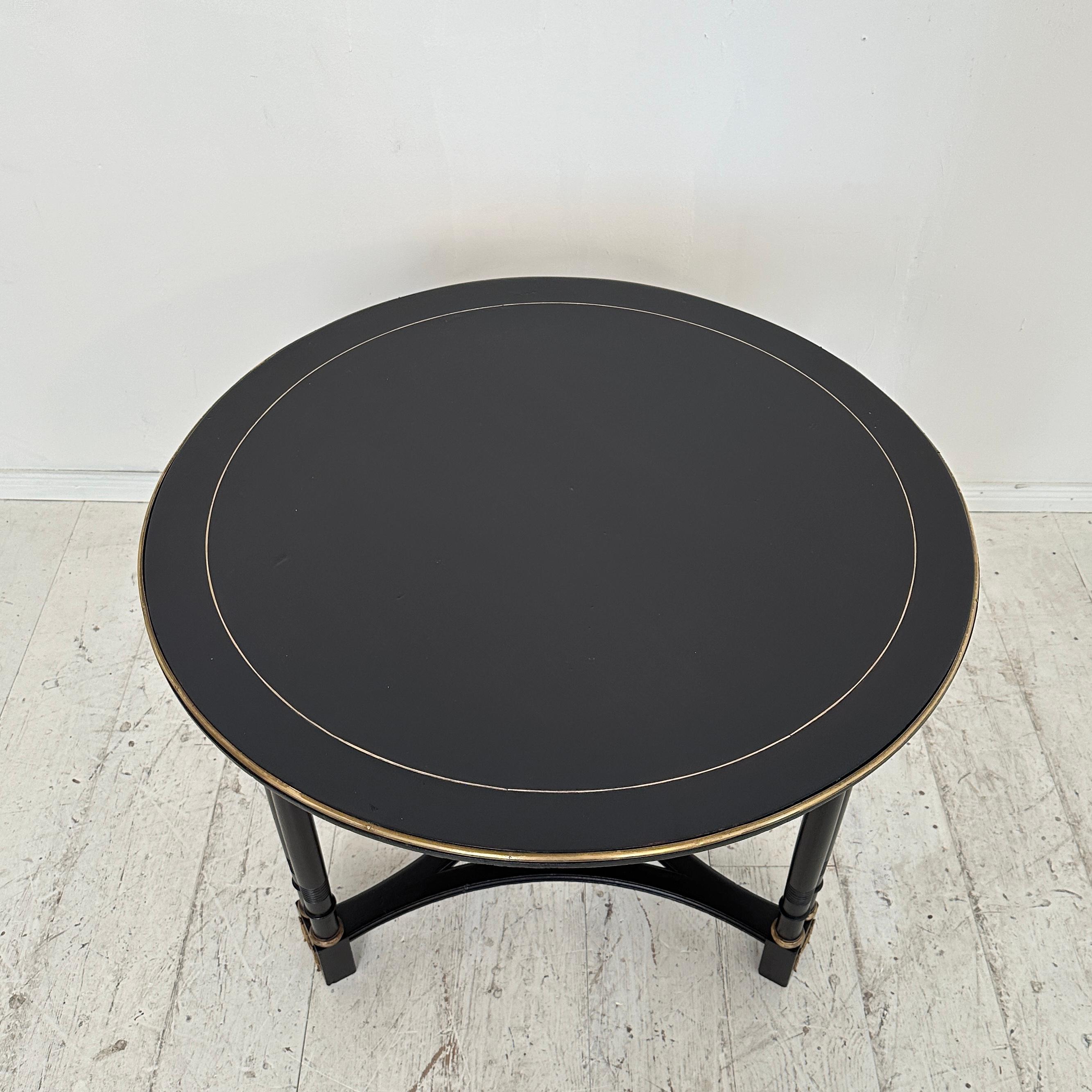 19th Century Black Round Gueridon Empire Style Table, around 1870 For Sale 4