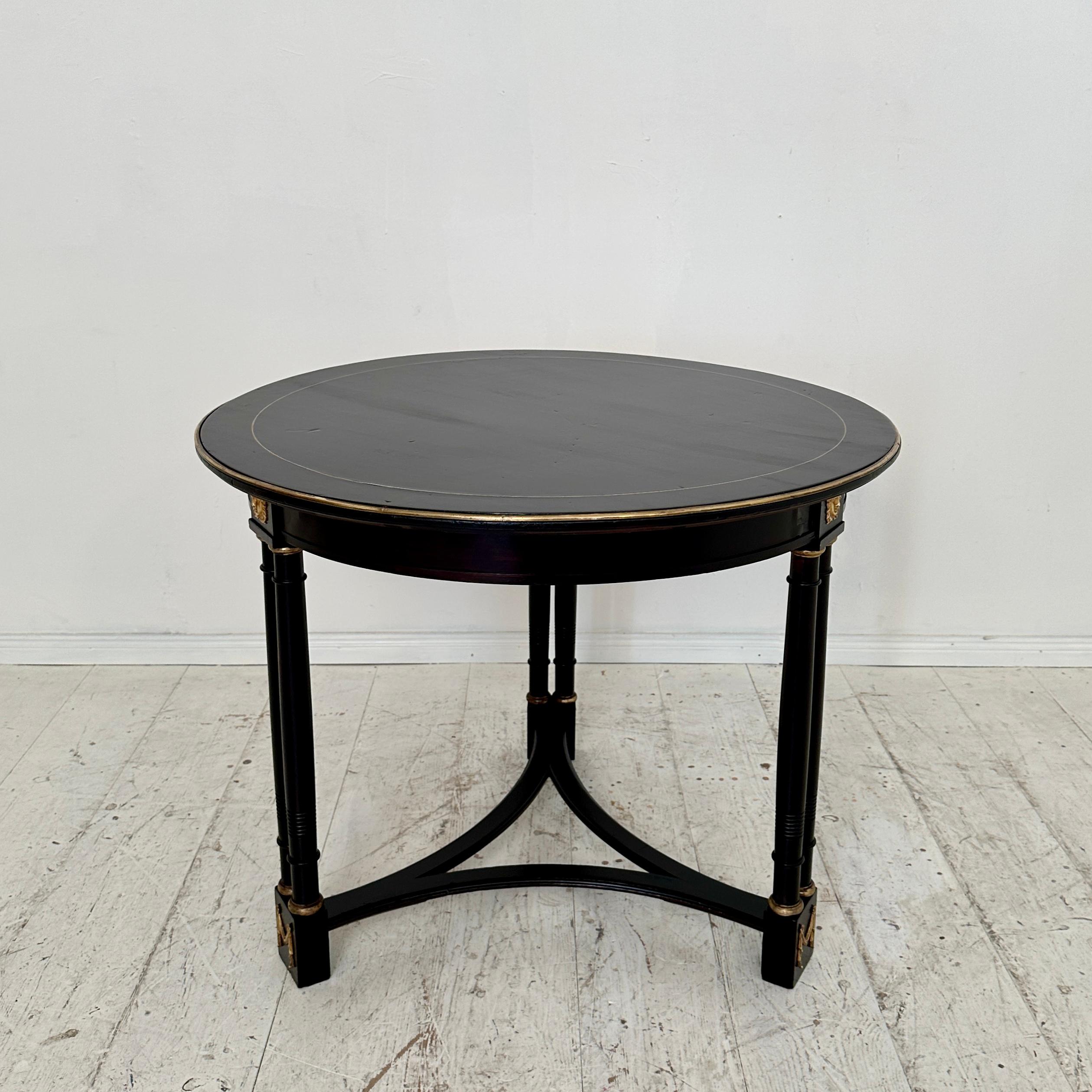 19th Century Black Round Gueridon Empire Style Table, around 1870 2