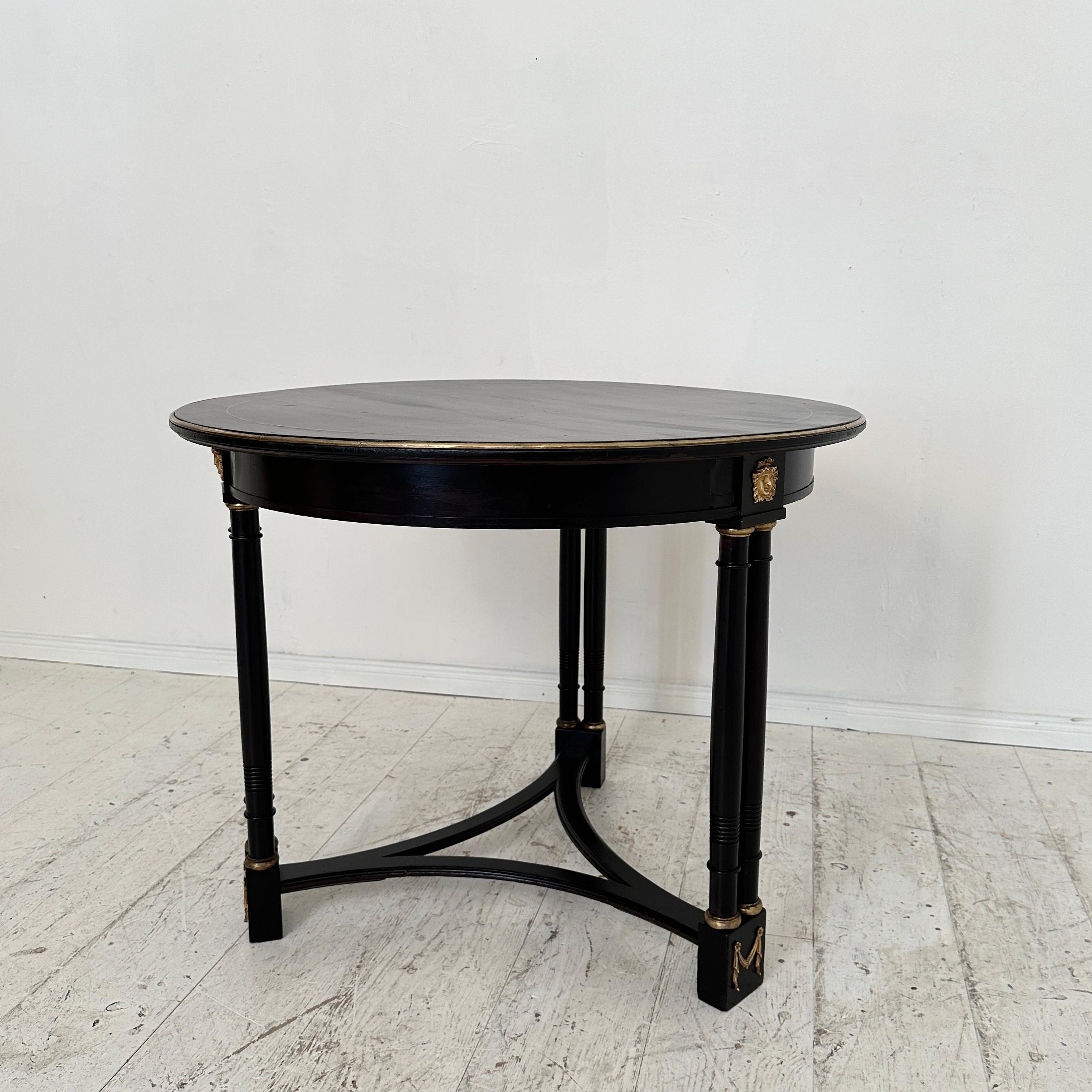 19th Century Black Round Gueridon Empire Style Table, around 1870 3