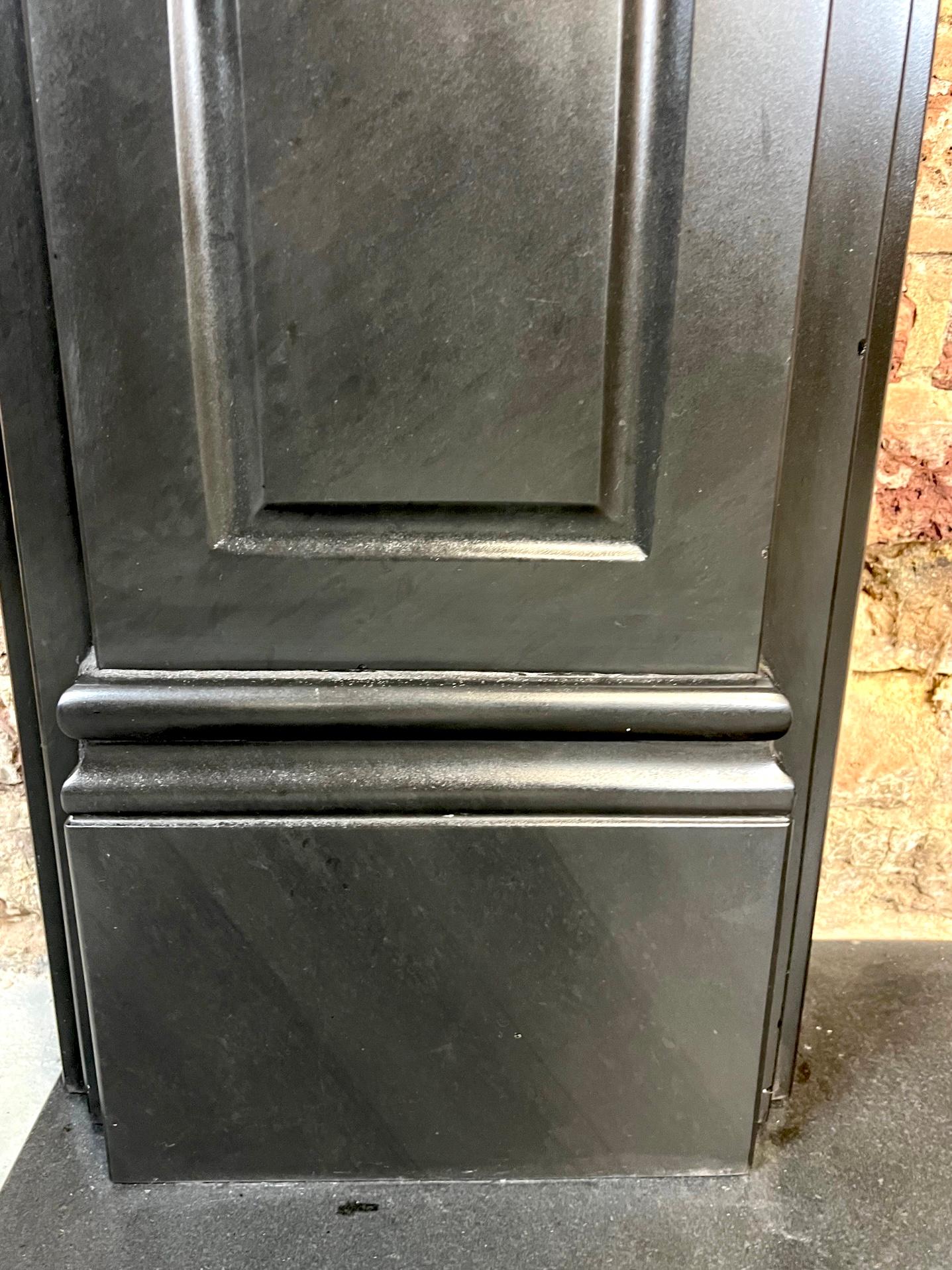 19th Century Black Slate Fireplace Mantlepiece For Sale 4