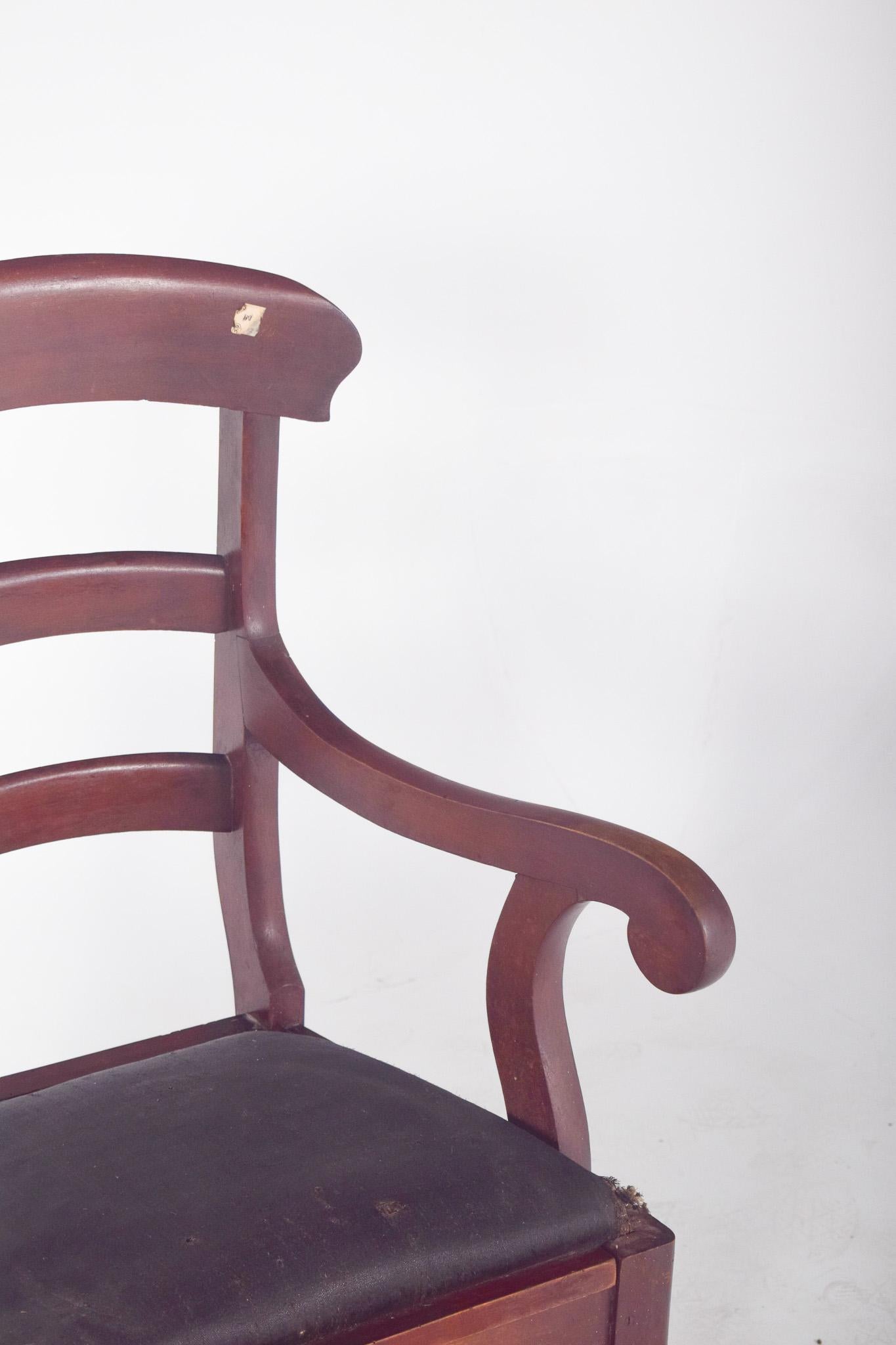 Silla orinal tapizada en negro del siglo XIX Portugués en venta