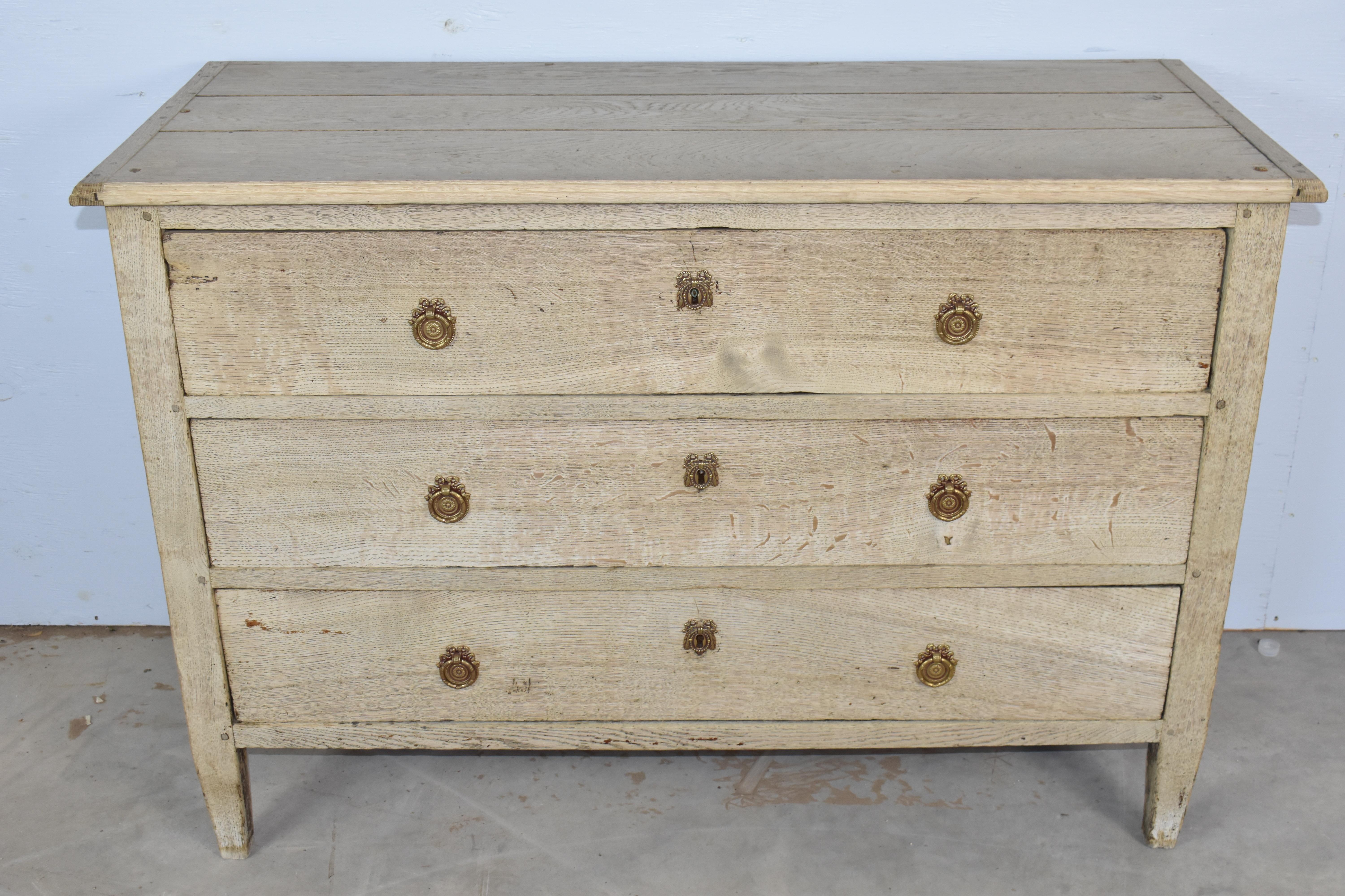 19th Century Bleached French Oak Louis XVI Chest In Good Condition In Carmine, TX