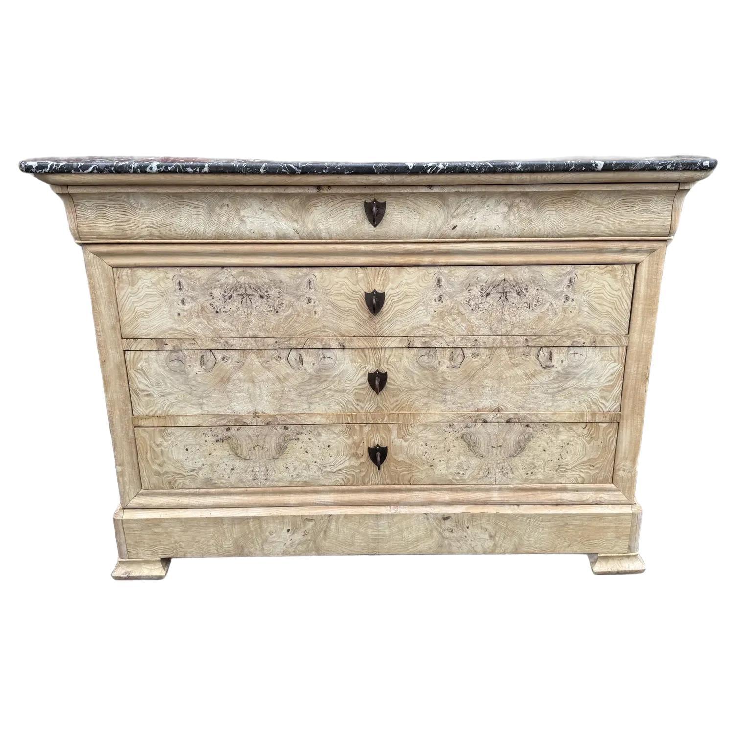 Cassettiera Louis Philippe sbiancata del XIX secolo