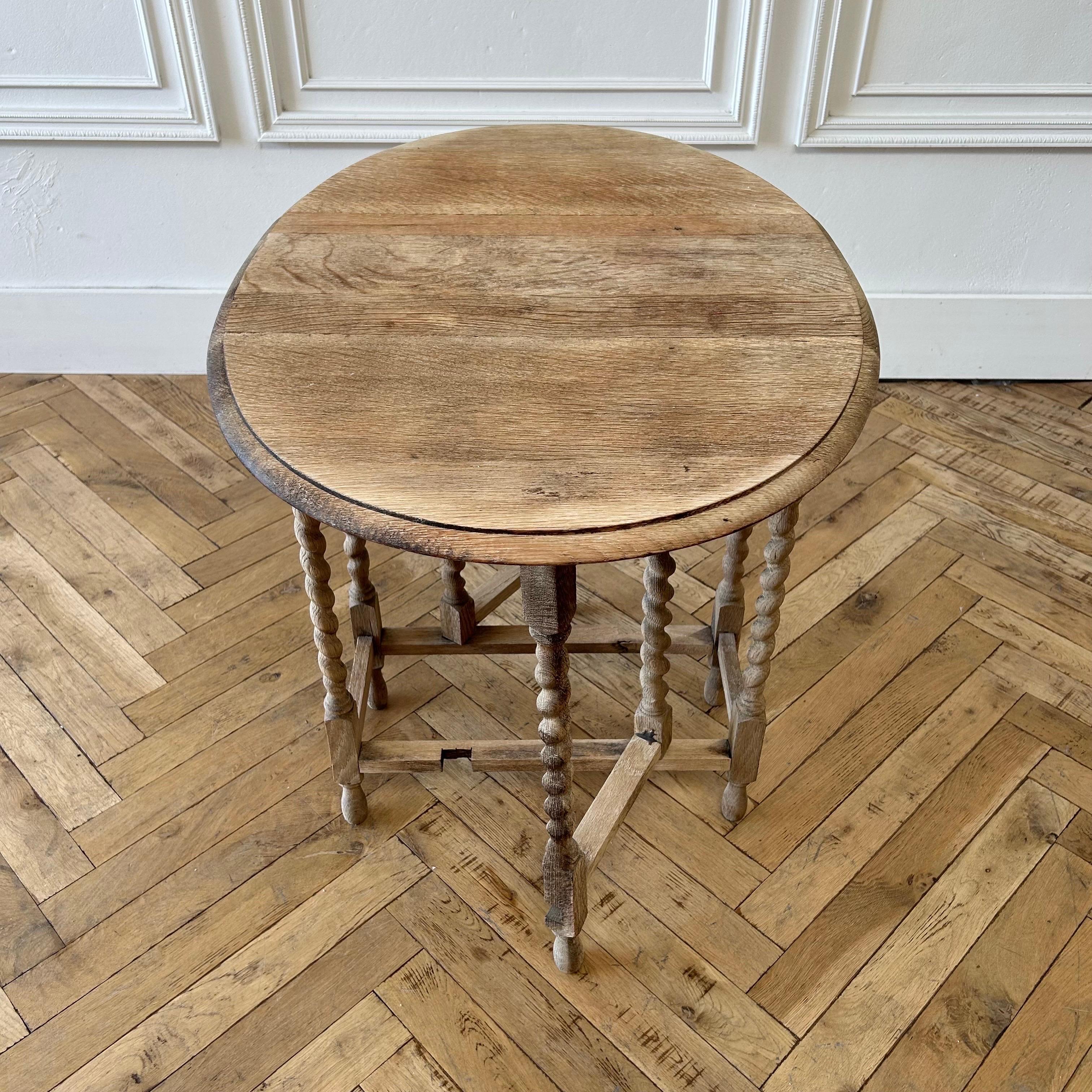 19th Century Bleached Oak Double Gate-Leg Oval Table 4