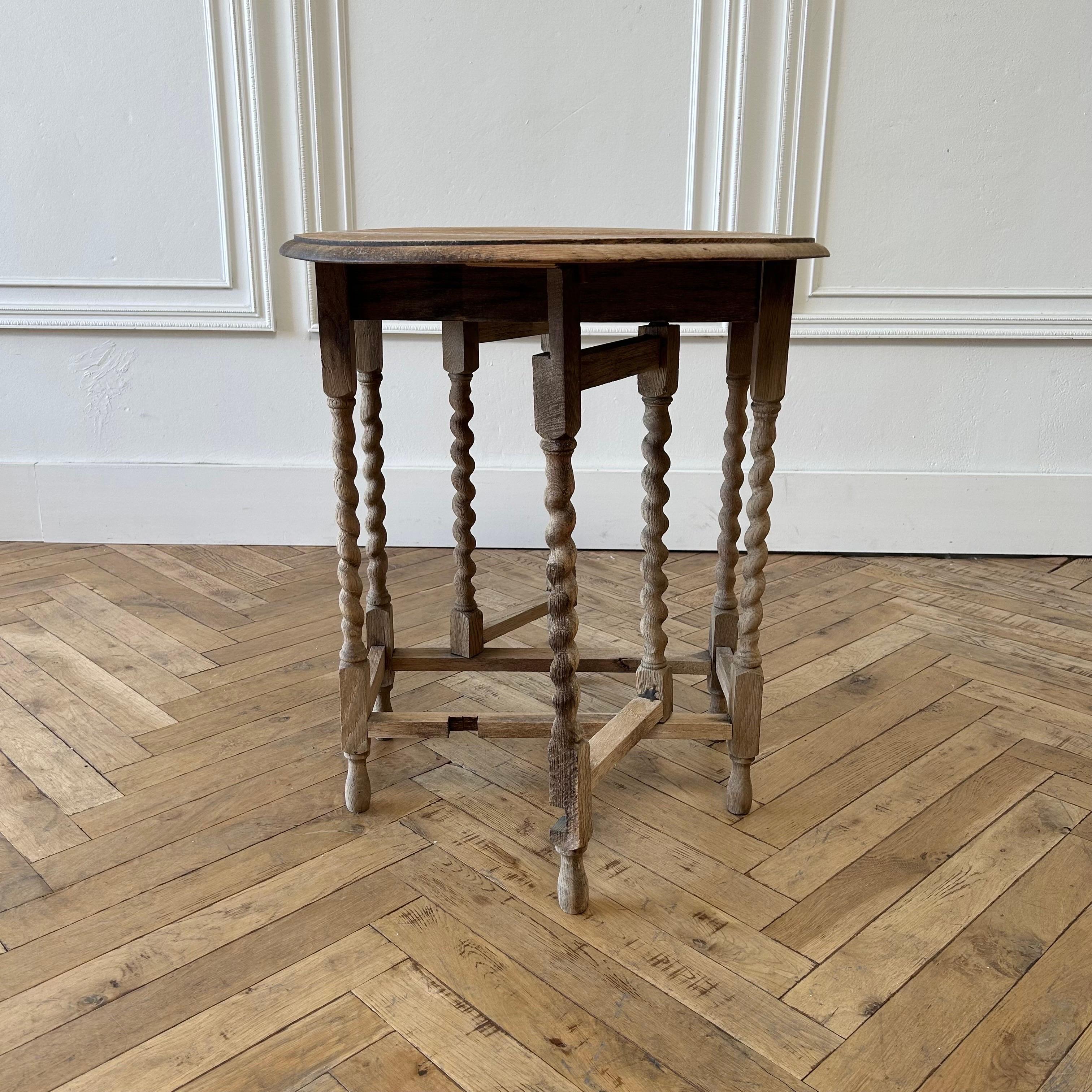 19th Century Bleached Oak Double Gate-Leg Oval Table 3