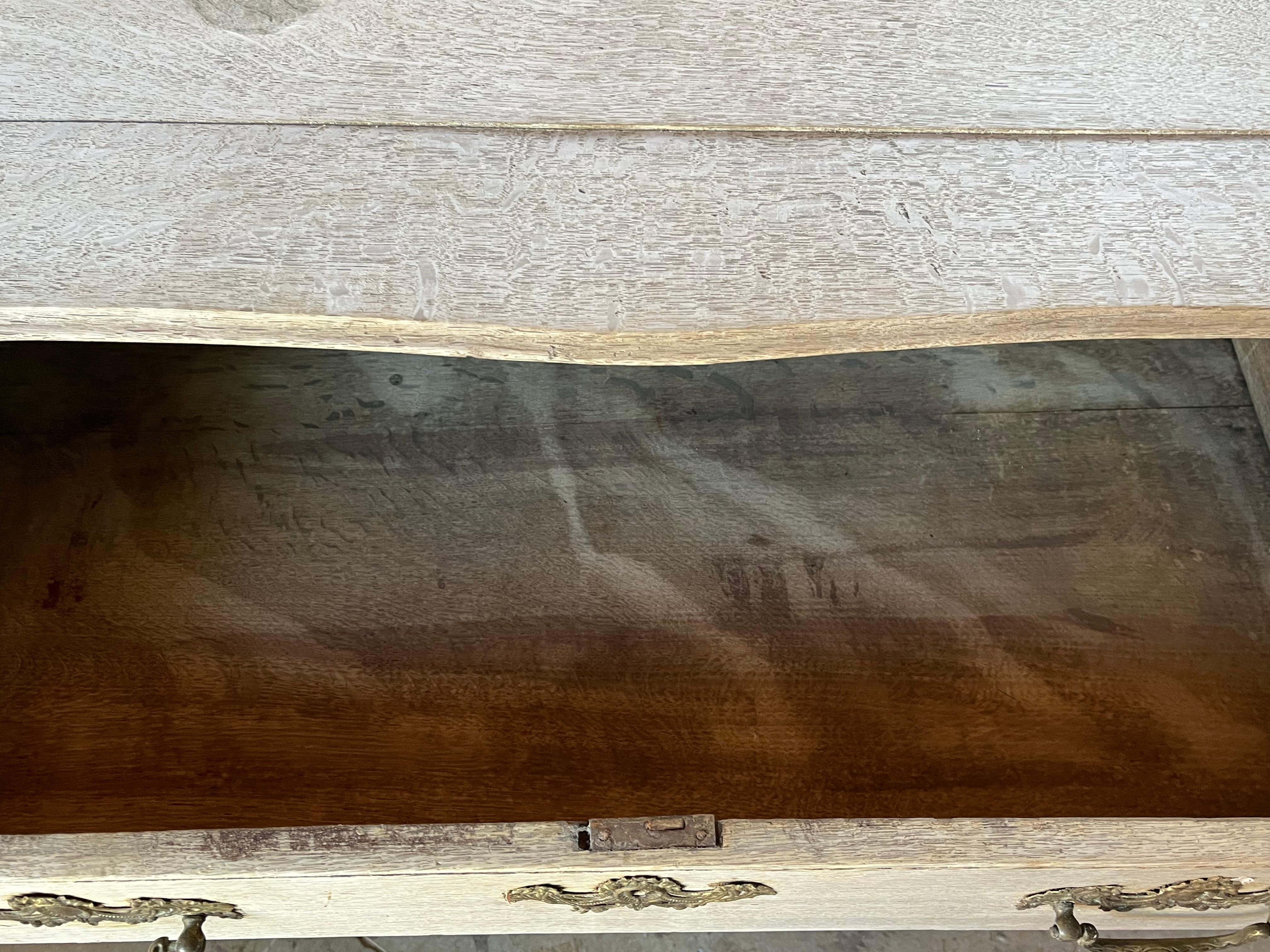 Cassettiera / Commode olandese in rovere sbiancato del XIX secolo in vendita 9