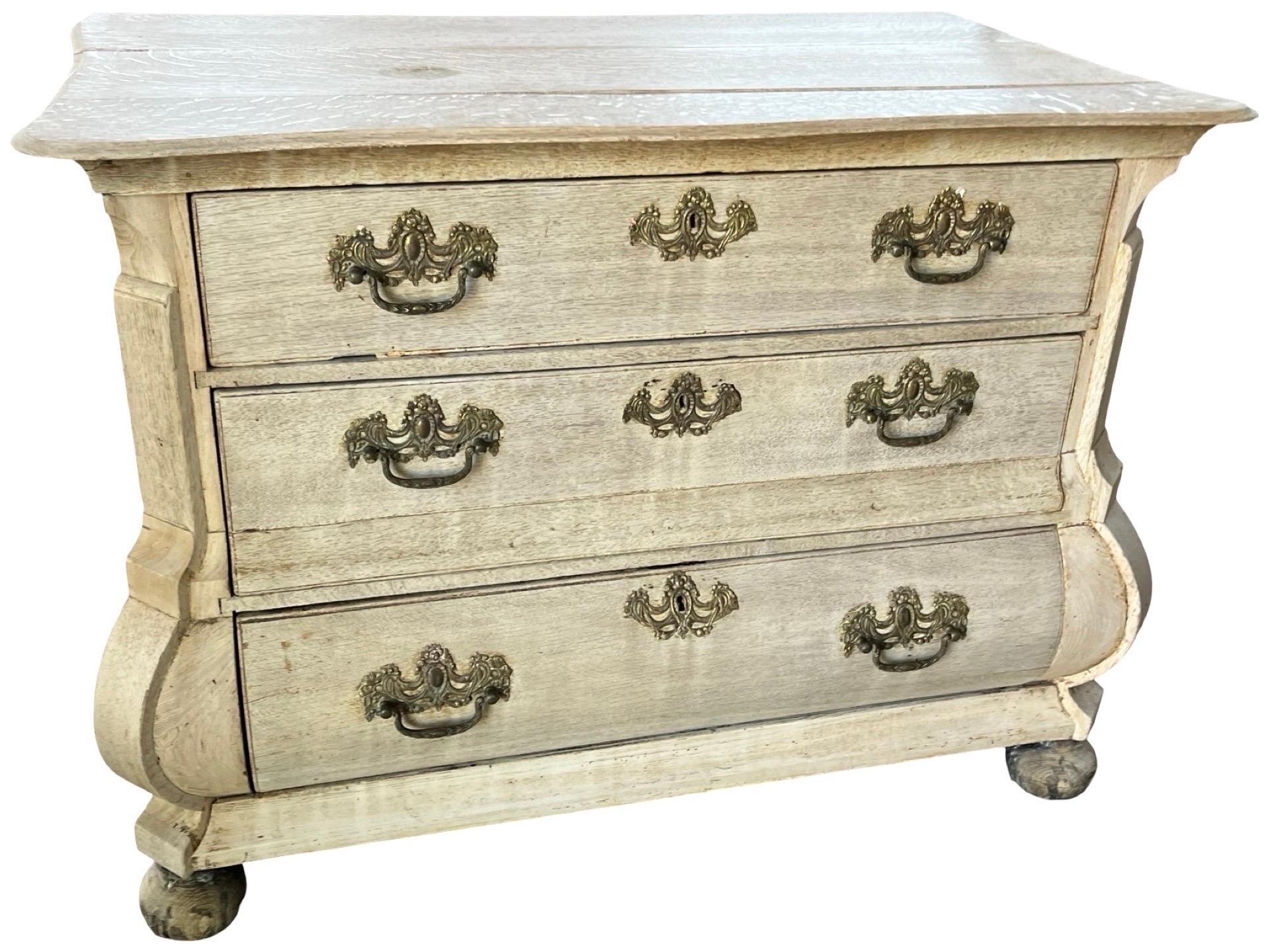 Quercia Cassettiera / Commode olandese in rovere sbiancato del XIX secolo in vendita