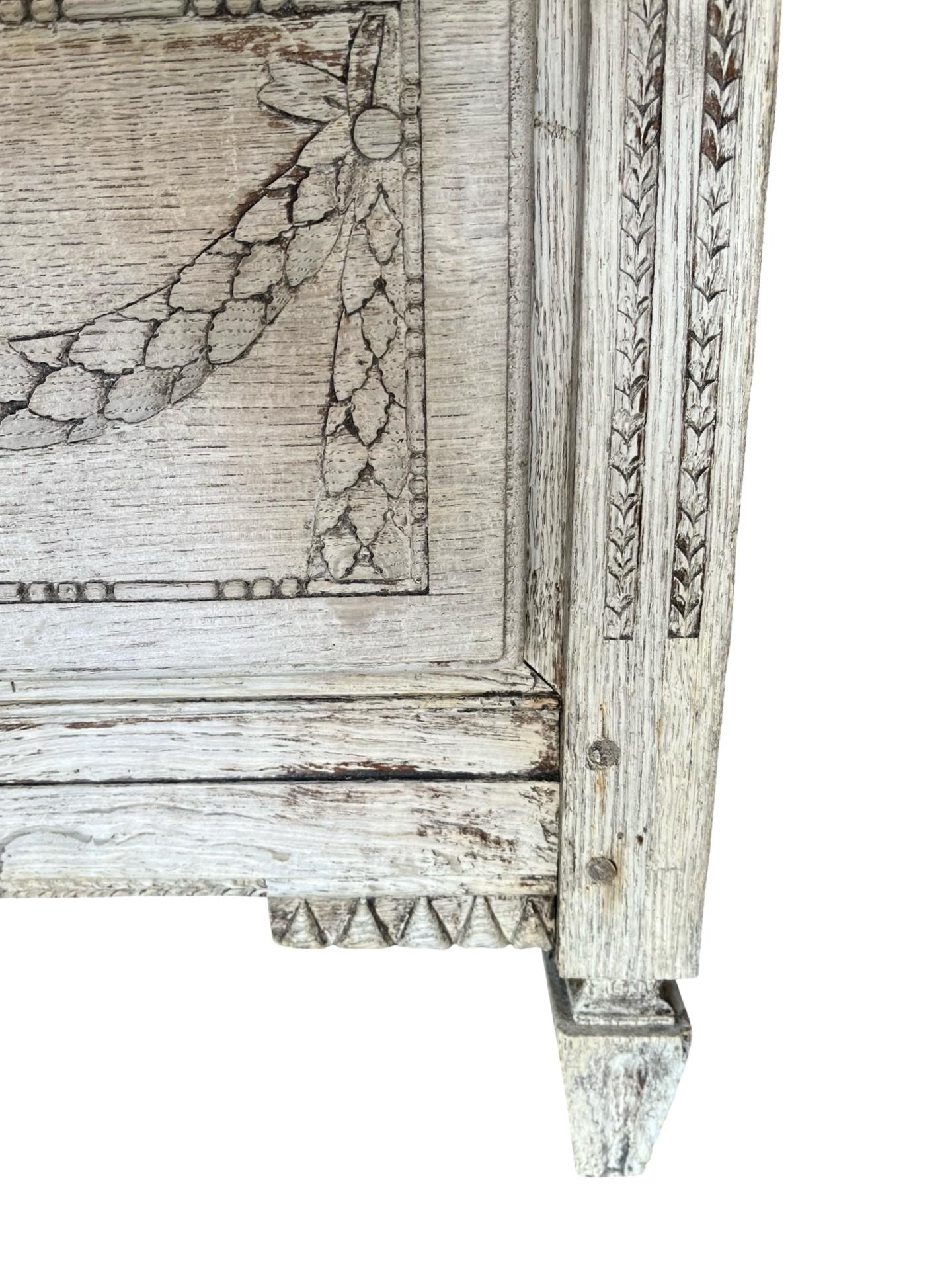 Cassettiera fiamminga in Oak sbiancato del XIX secolo in vendita 8