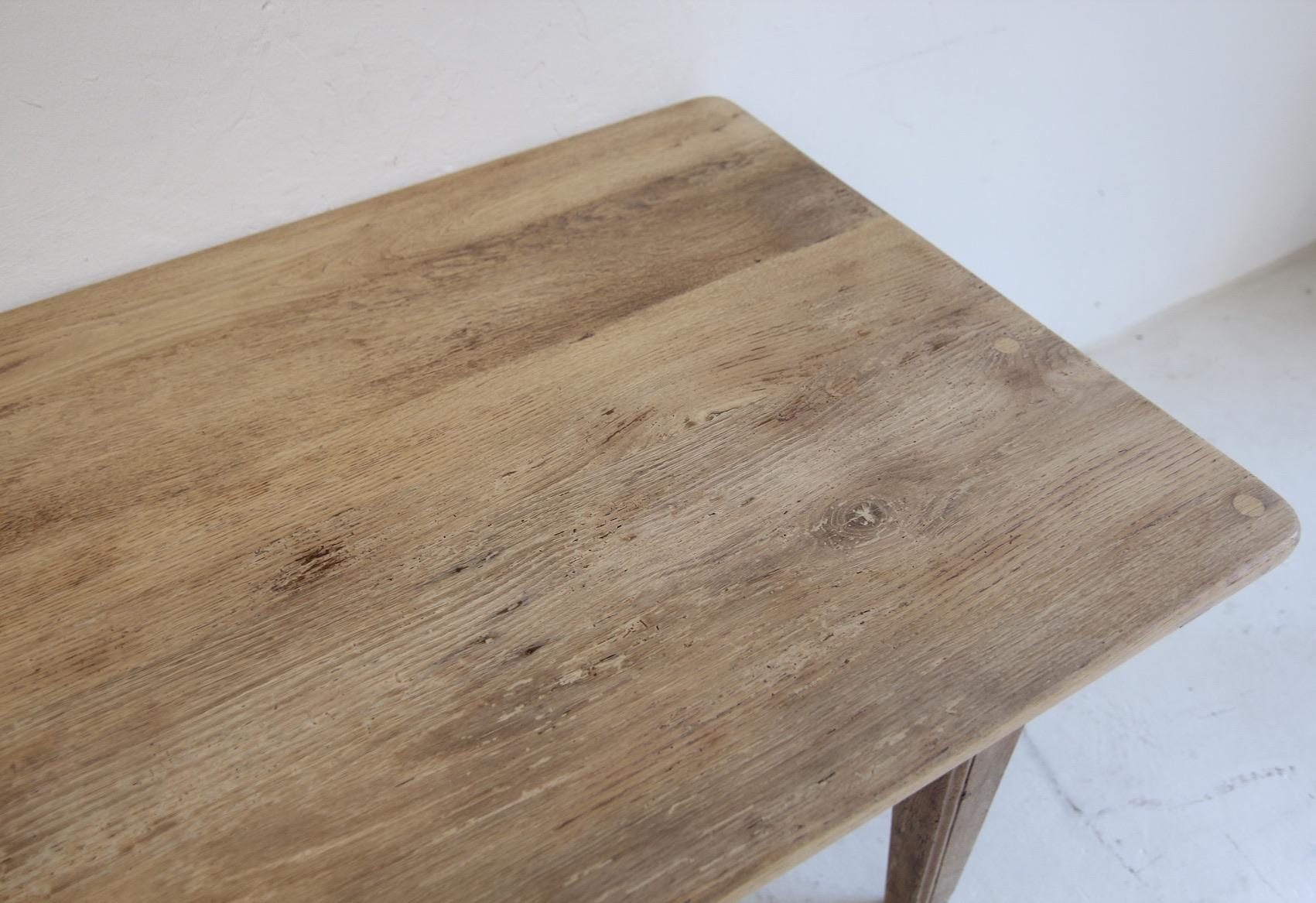 Table en Oak Oak blanchi du 19ème siècle en vente 2
