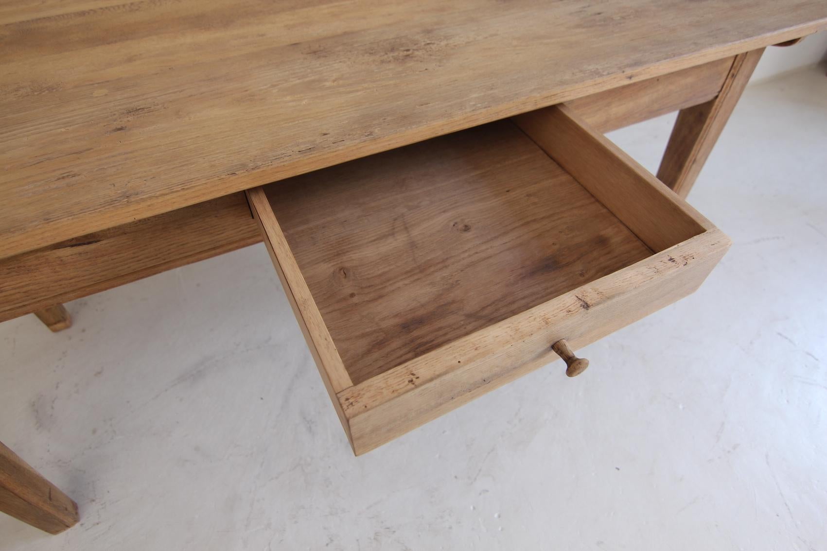 Table en Oak Oak blanchi du 19ème siècle en vente 5