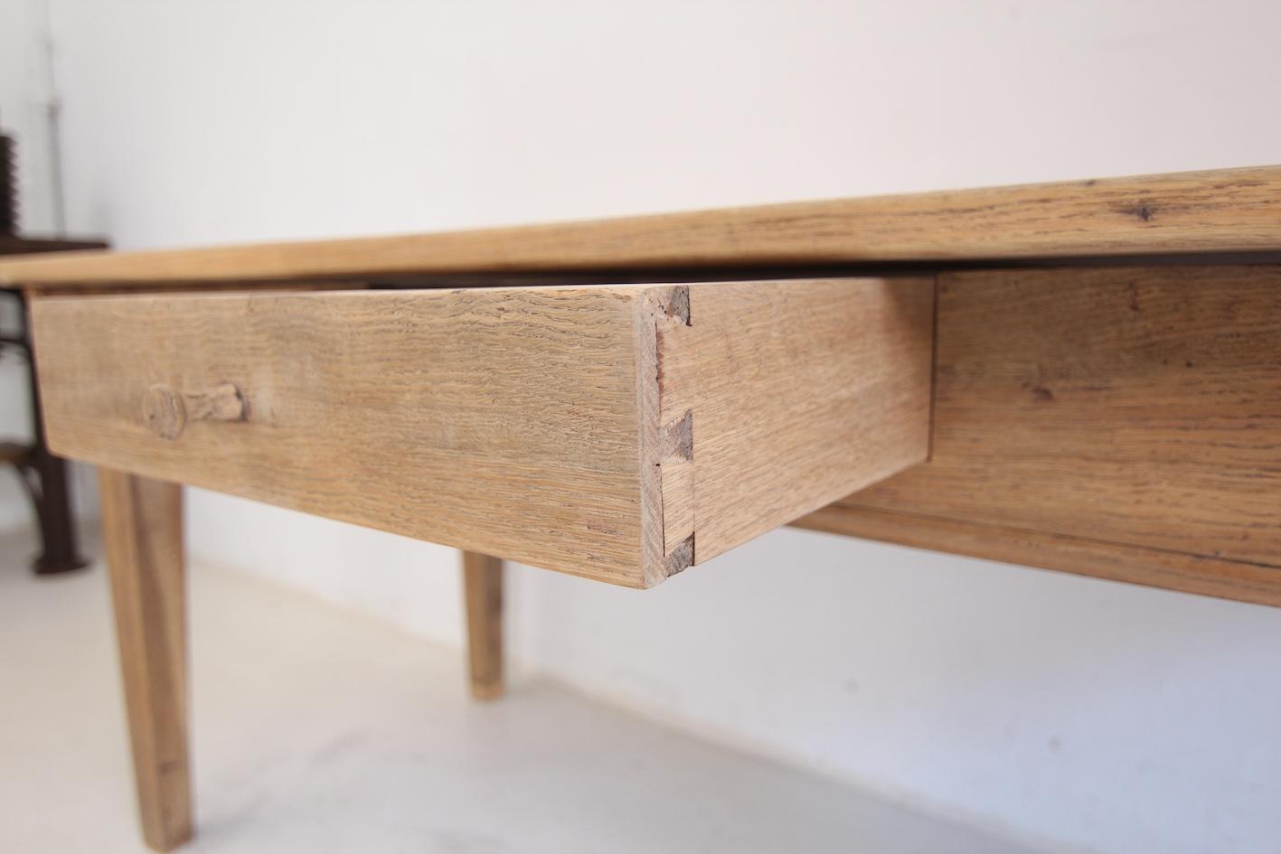 Table en Oak Oak blanchi du 19ème siècle en vente 6