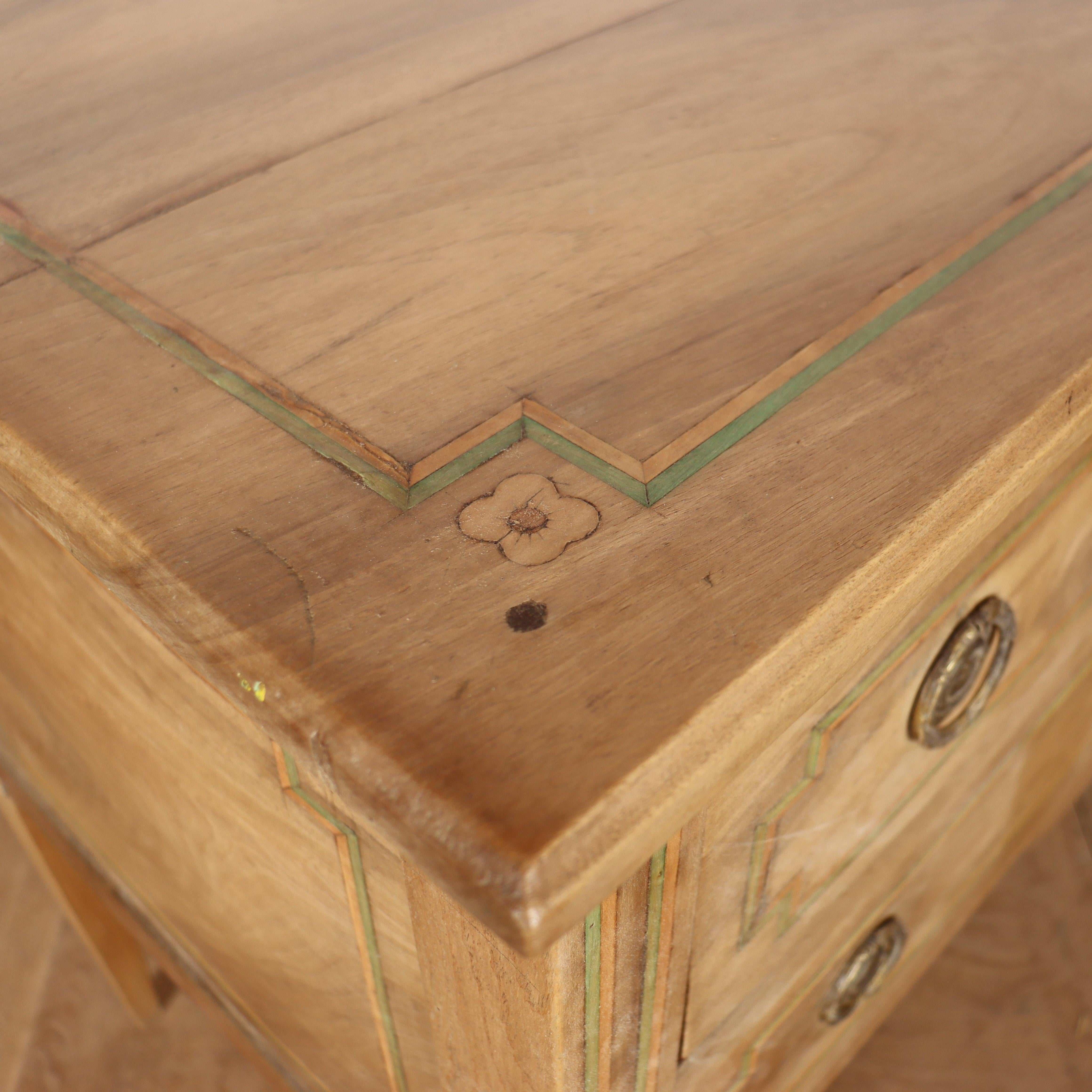 19th Century Bleached Walnut Italian Commode in vendita 1