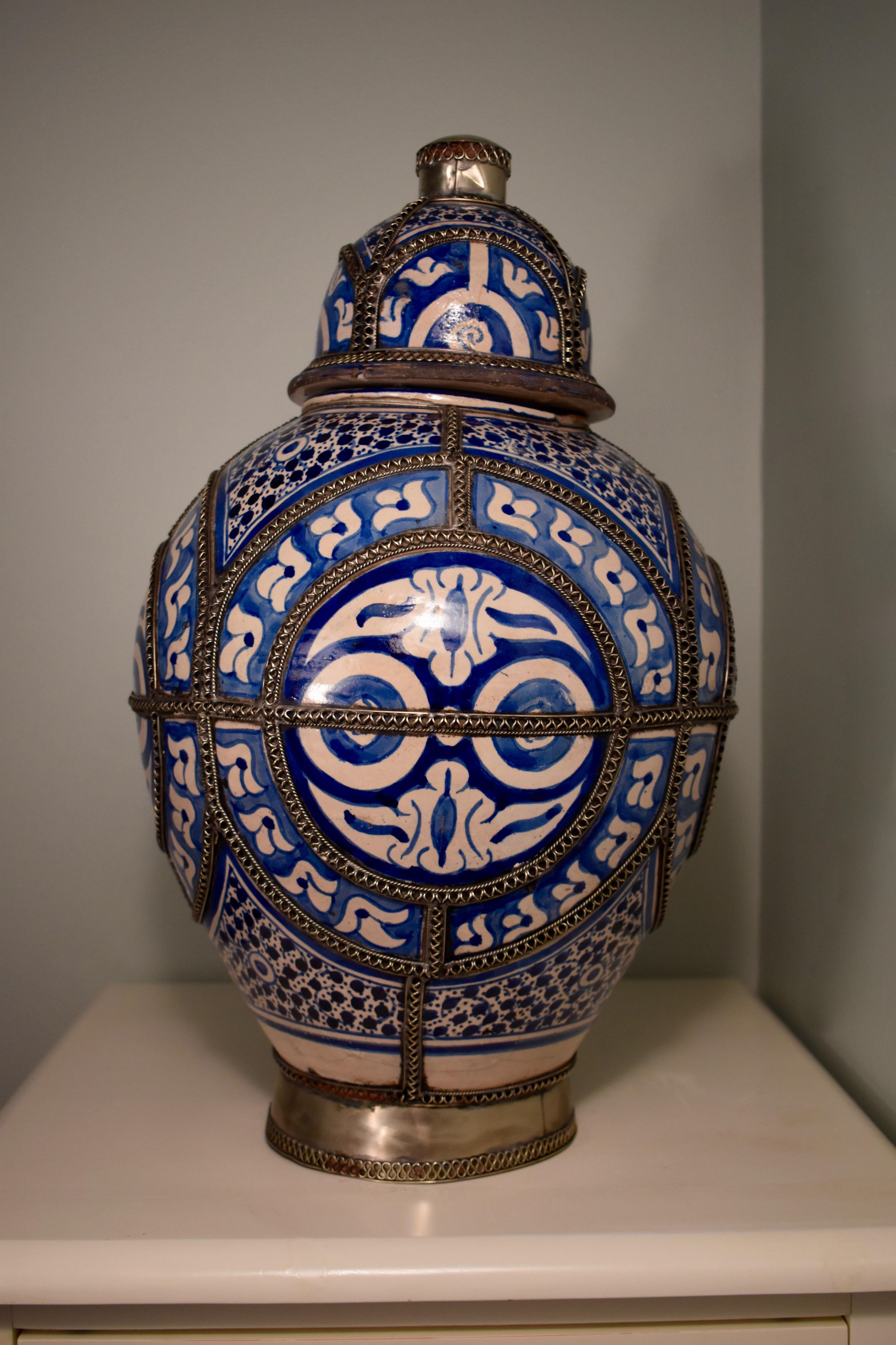 19th Century Blue and White Ceramic Urn Vase, Fez, Morocco In Good Condition For Sale In Billerica, MA