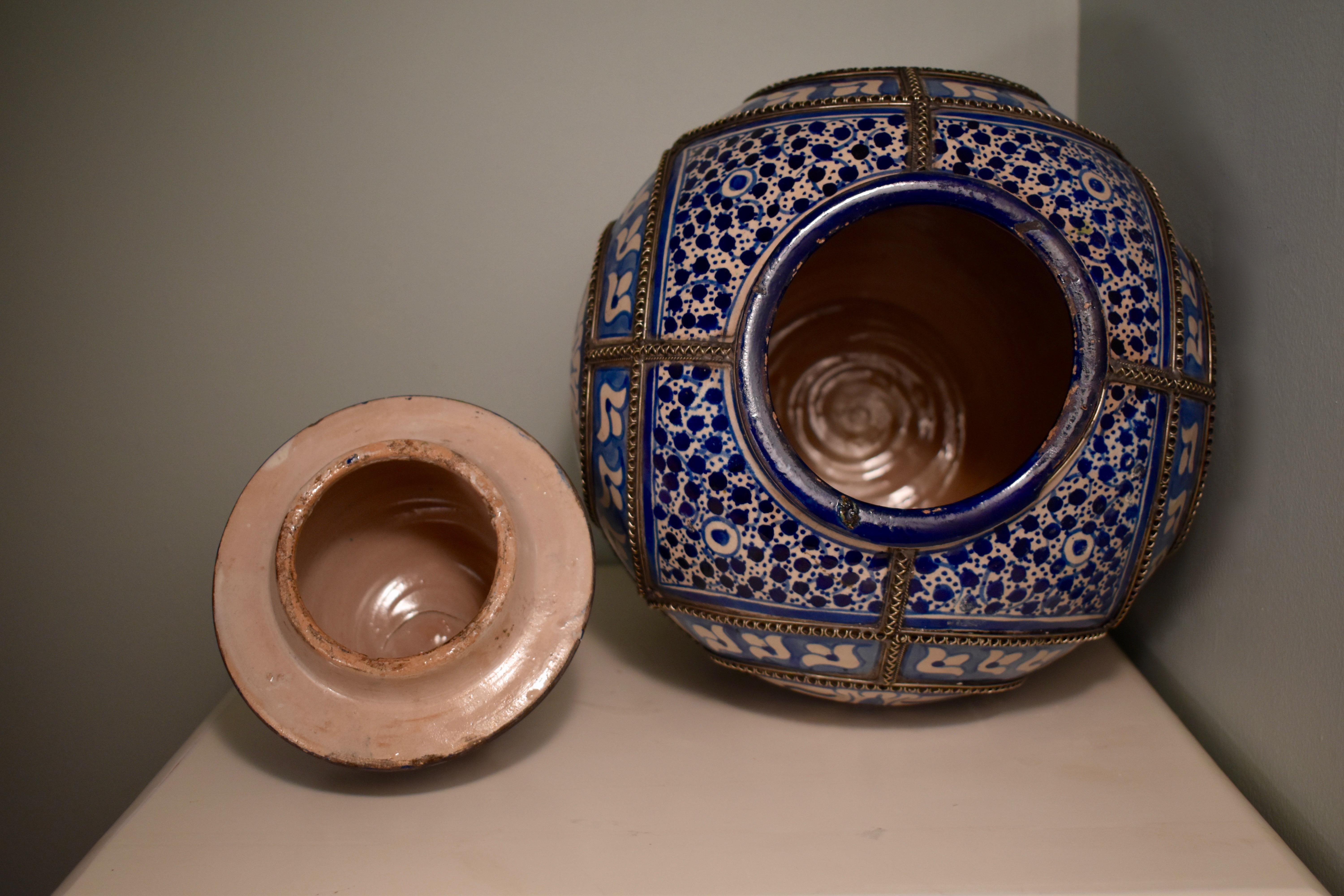 19th Century Blue and White Ceramic Urn Vase, Fez, Morocco For Sale 3
