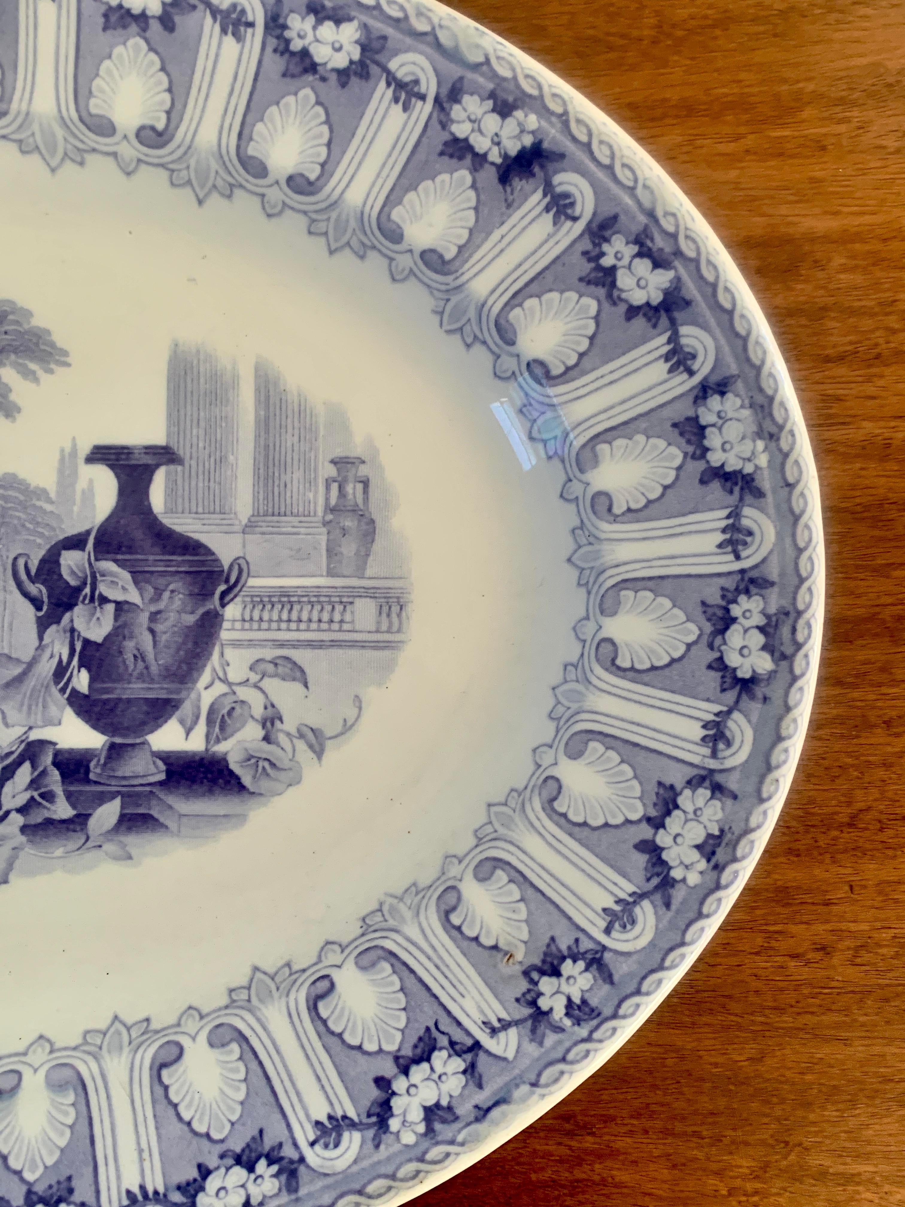 Américain Plat en grès bleu et blanc du 19ème siècle en vente