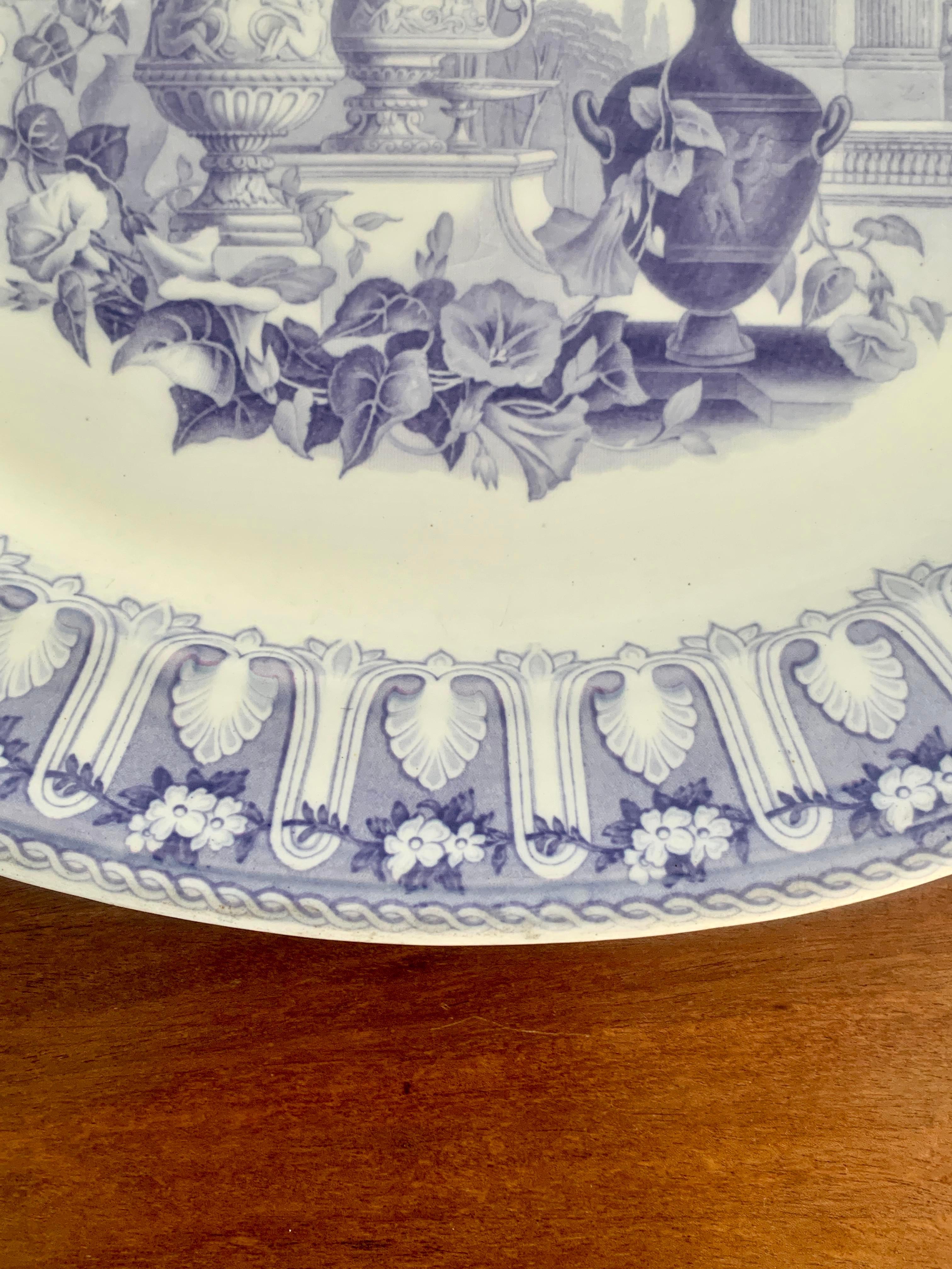 XIXe siècle Plat en grès bleu et blanc du 19ème siècle en vente