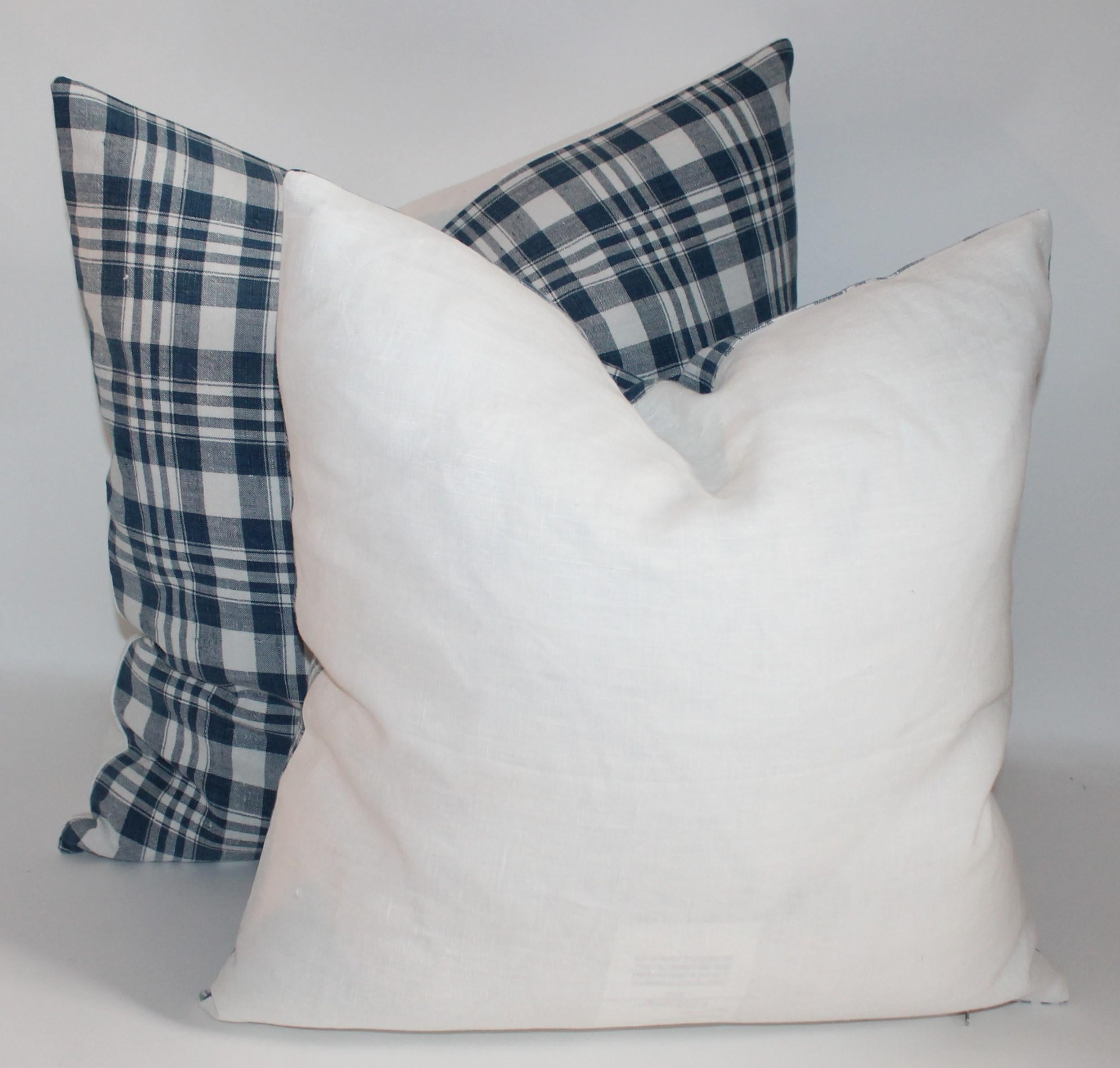 American 19th Century Blue and White Linen Pillows, Pair For Sale