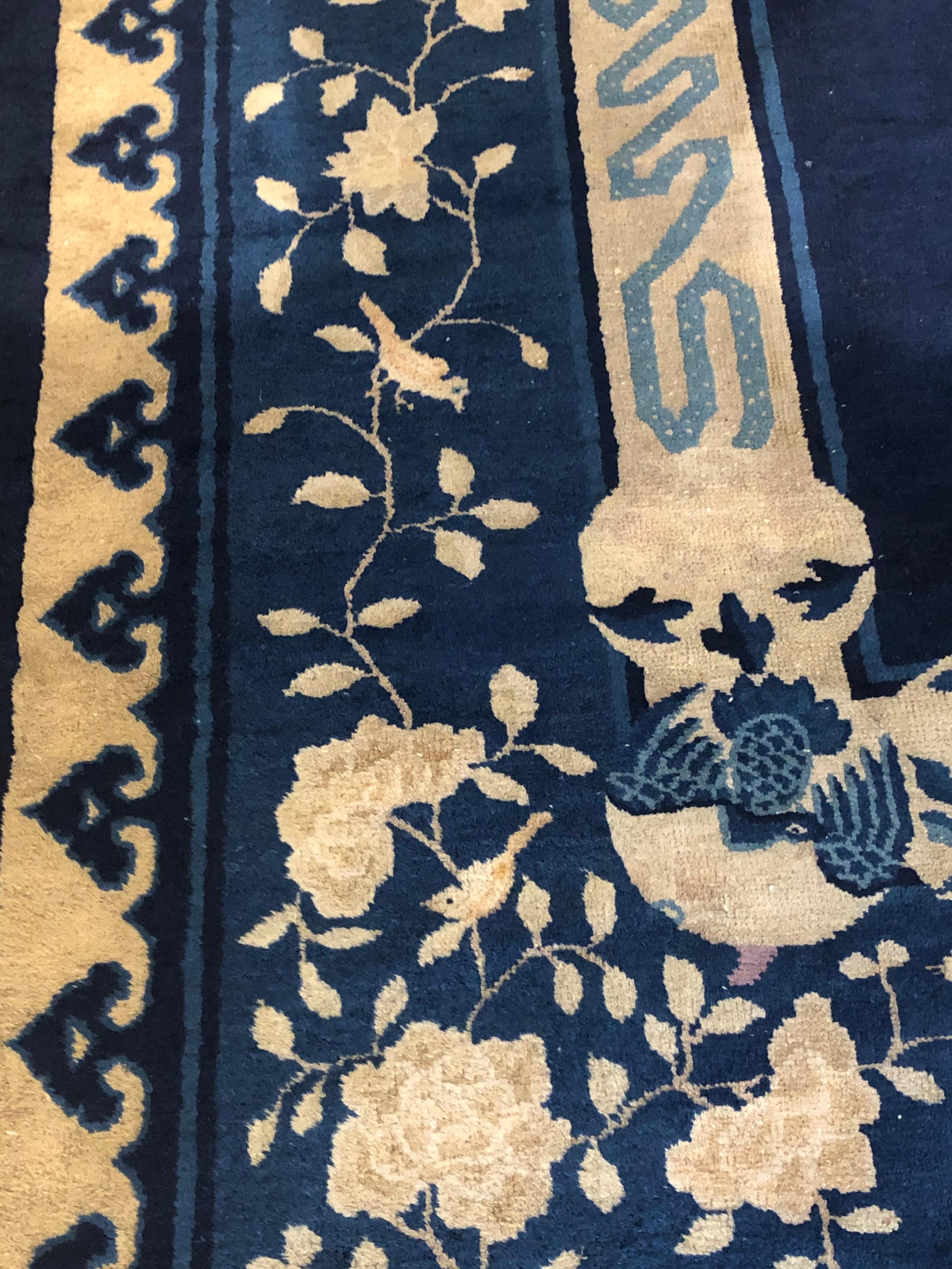 19th Century Blue Chinese Floreal Garden Rug, circa 1850 In Good Condition For Sale In Firenze, IT