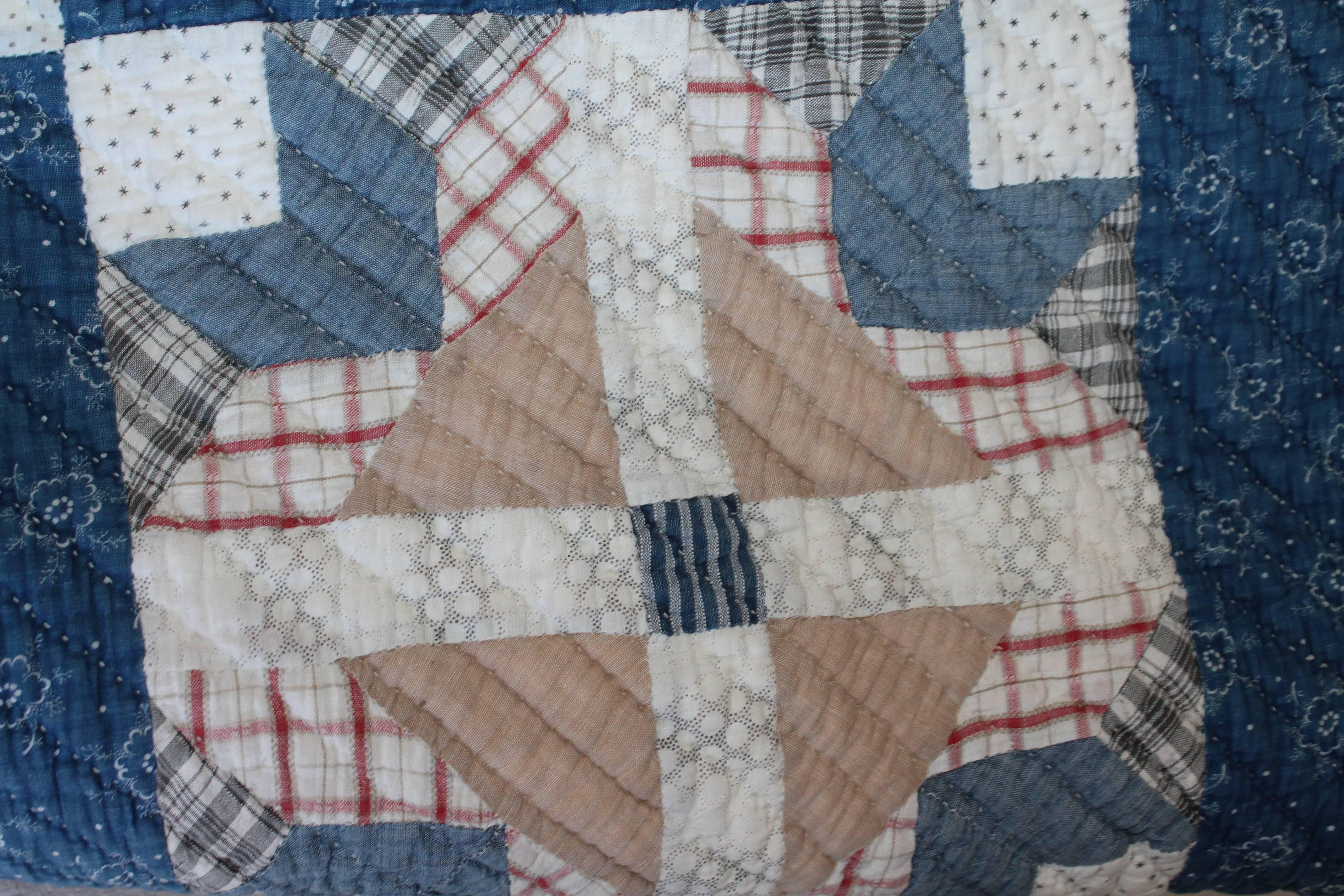 19th Century Blue Country Quilt in Bear Paw Pattern In Good Condition In Los Angeles, CA