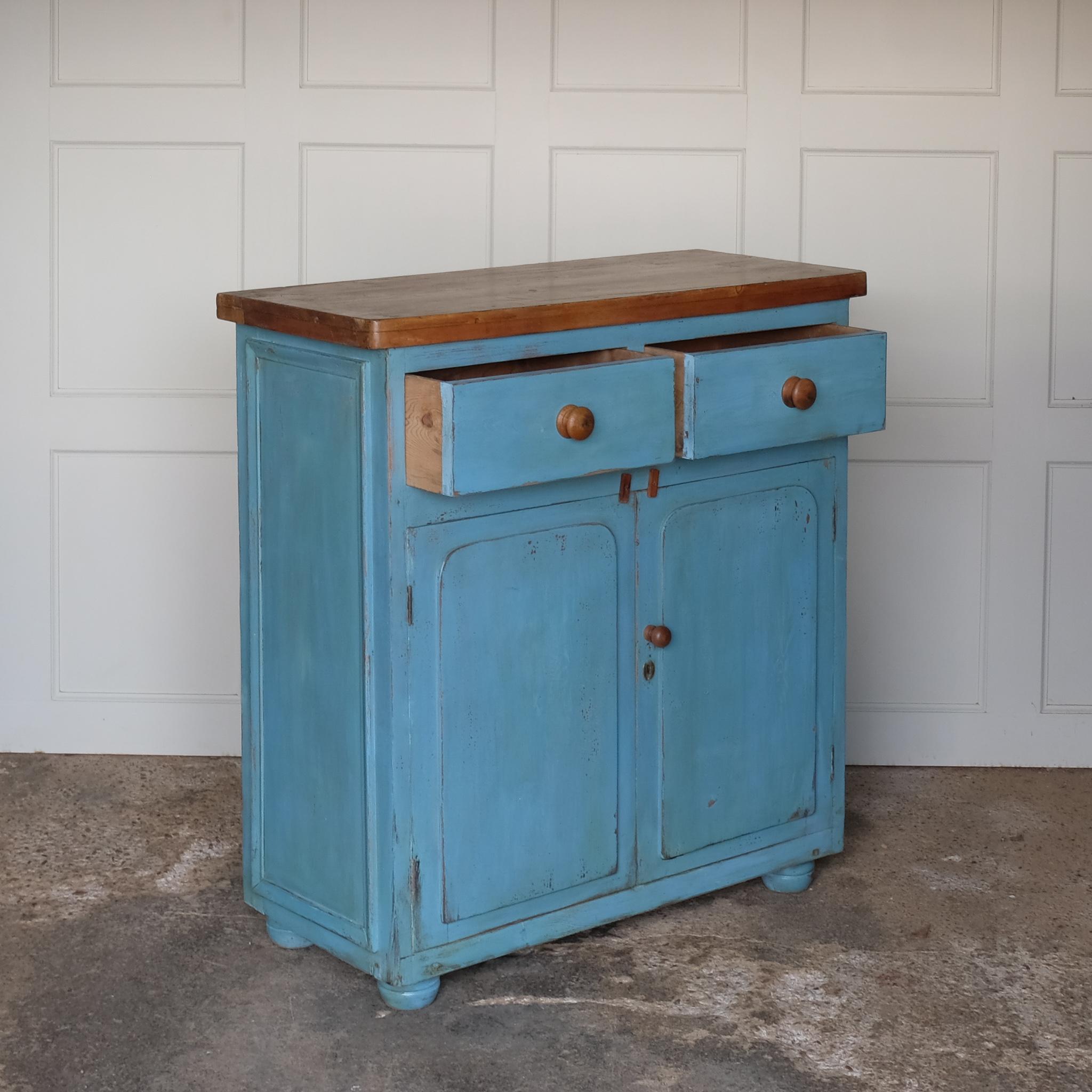 19th Century Blue Painted Cupboard In Good Condition For Sale In Kettering, GB