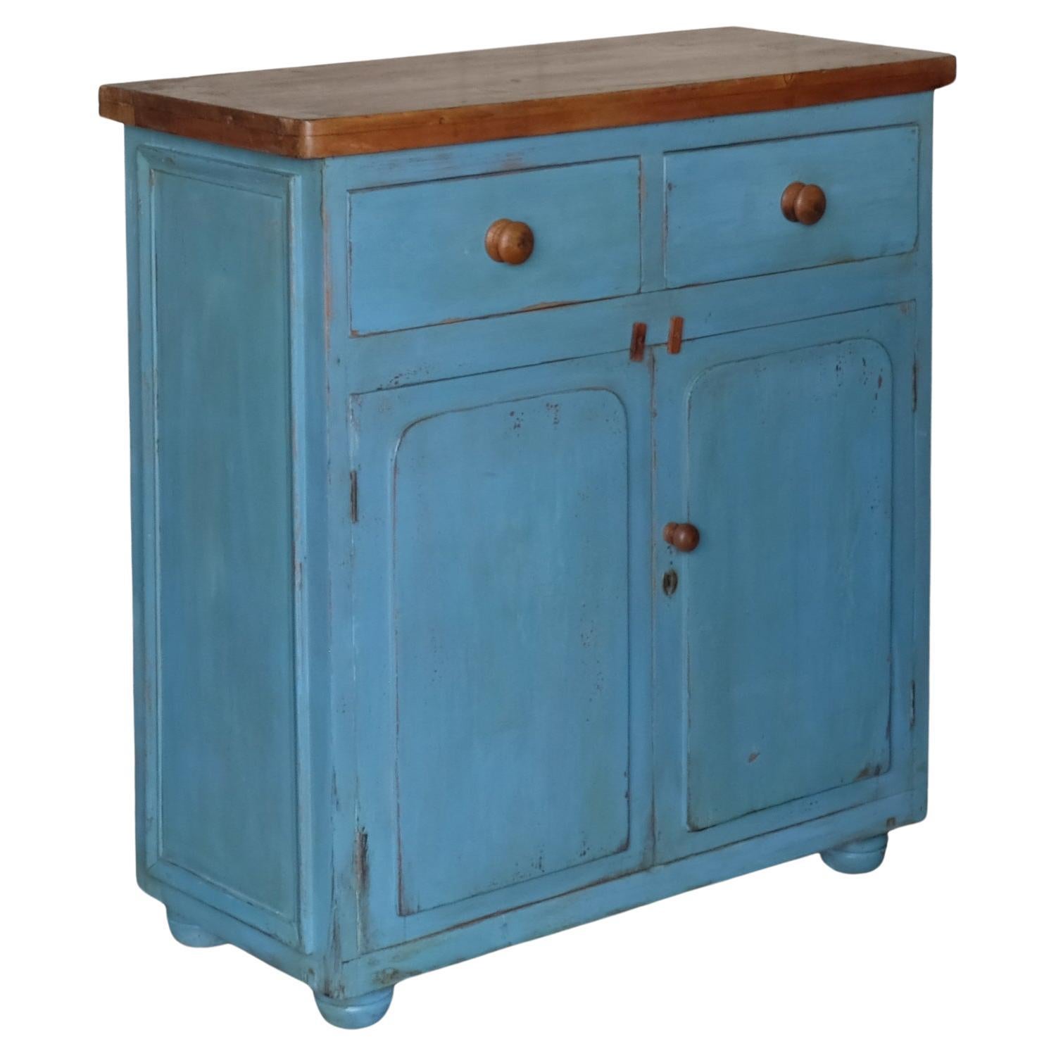 Blau lackierter Schrank aus dem 19. Jahrhundert