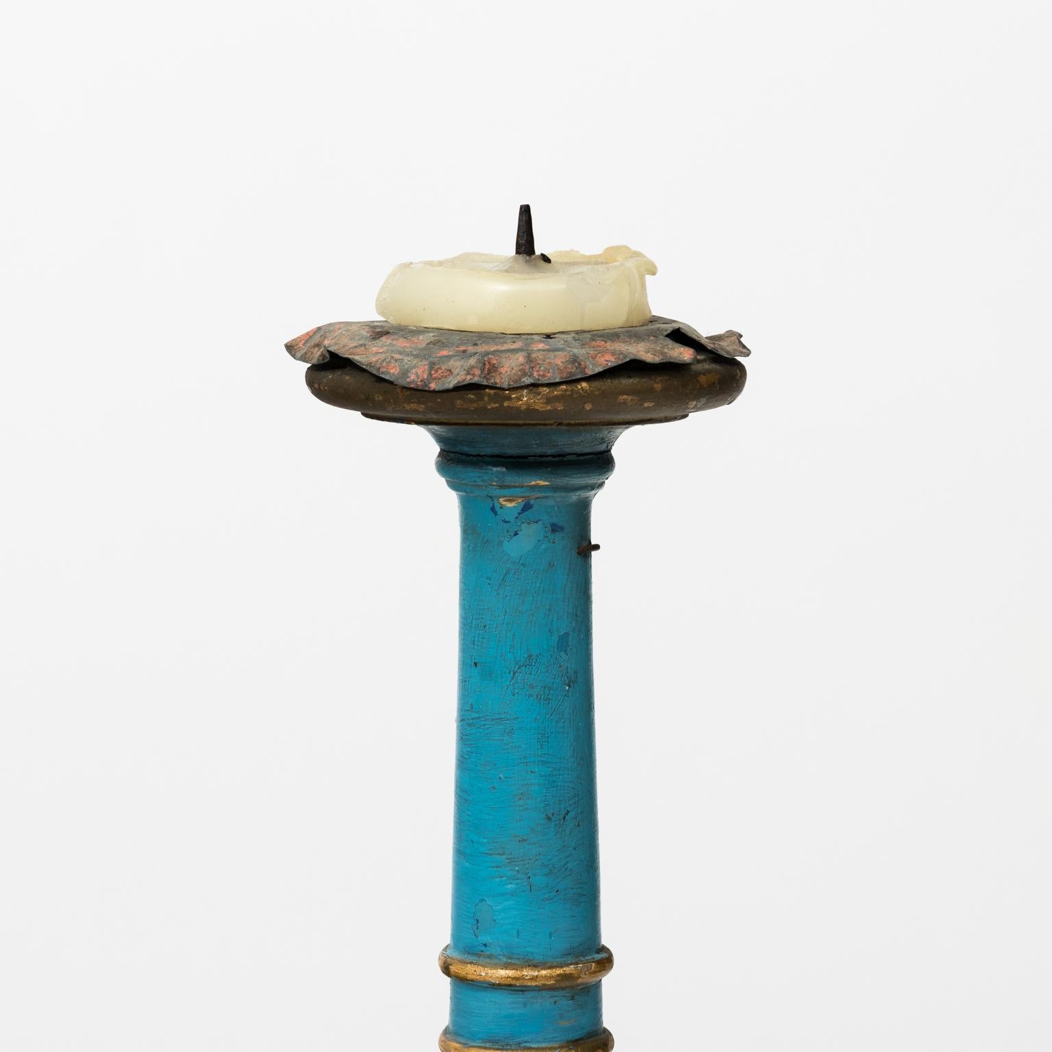 19th Century Blue Painted Wooden Candlesticks For Sale 8