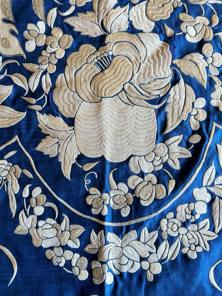 19th century blue satin Chinese wall hanging or bedspread for Export Europe 4