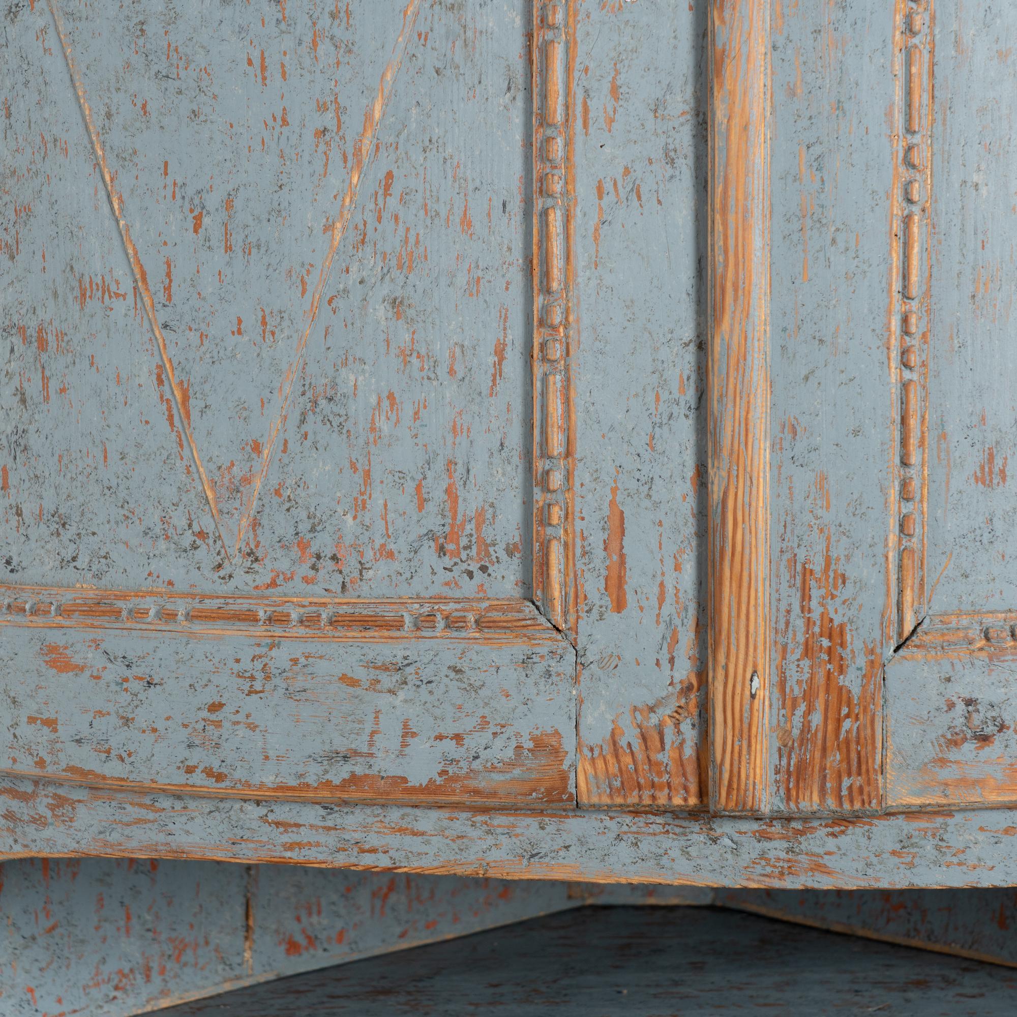 19th Century Blue Swedish Pine Bow Front Corner Cabinet For Sale 8