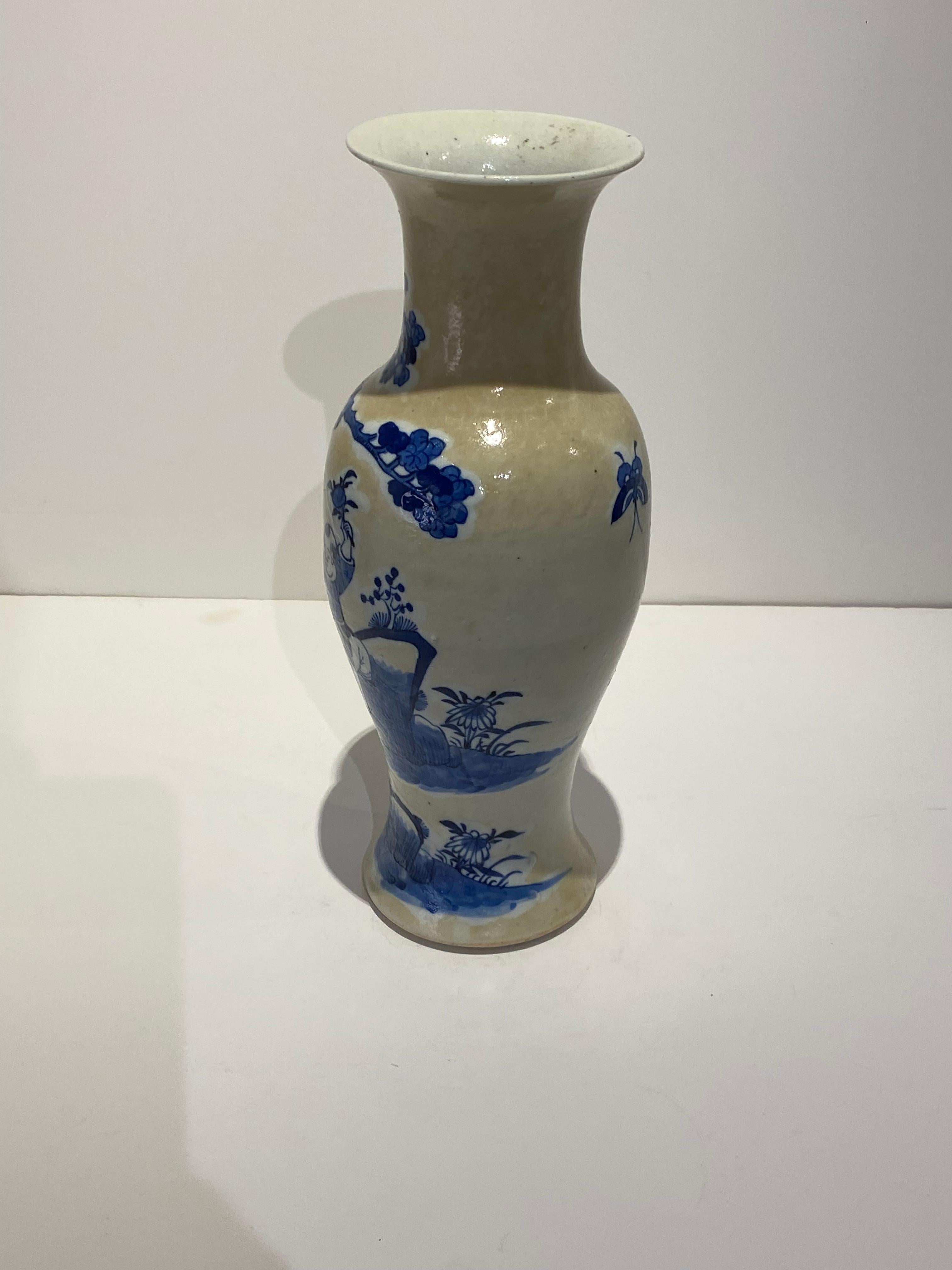 Chinese Export 19th Century Blue & White Large Chinese Vase For Sale