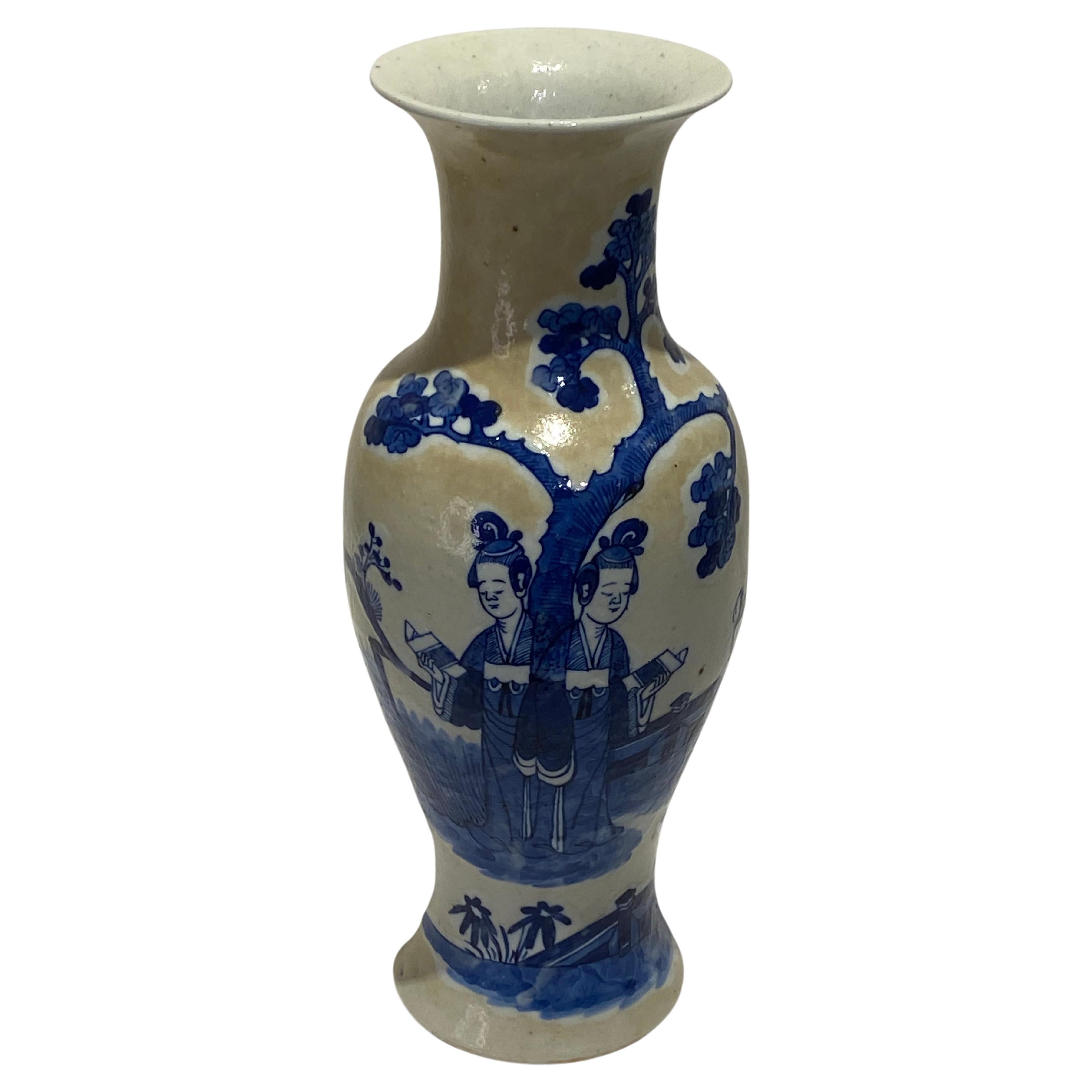 Grand vase chinois bleu et blanc du 19e siècle