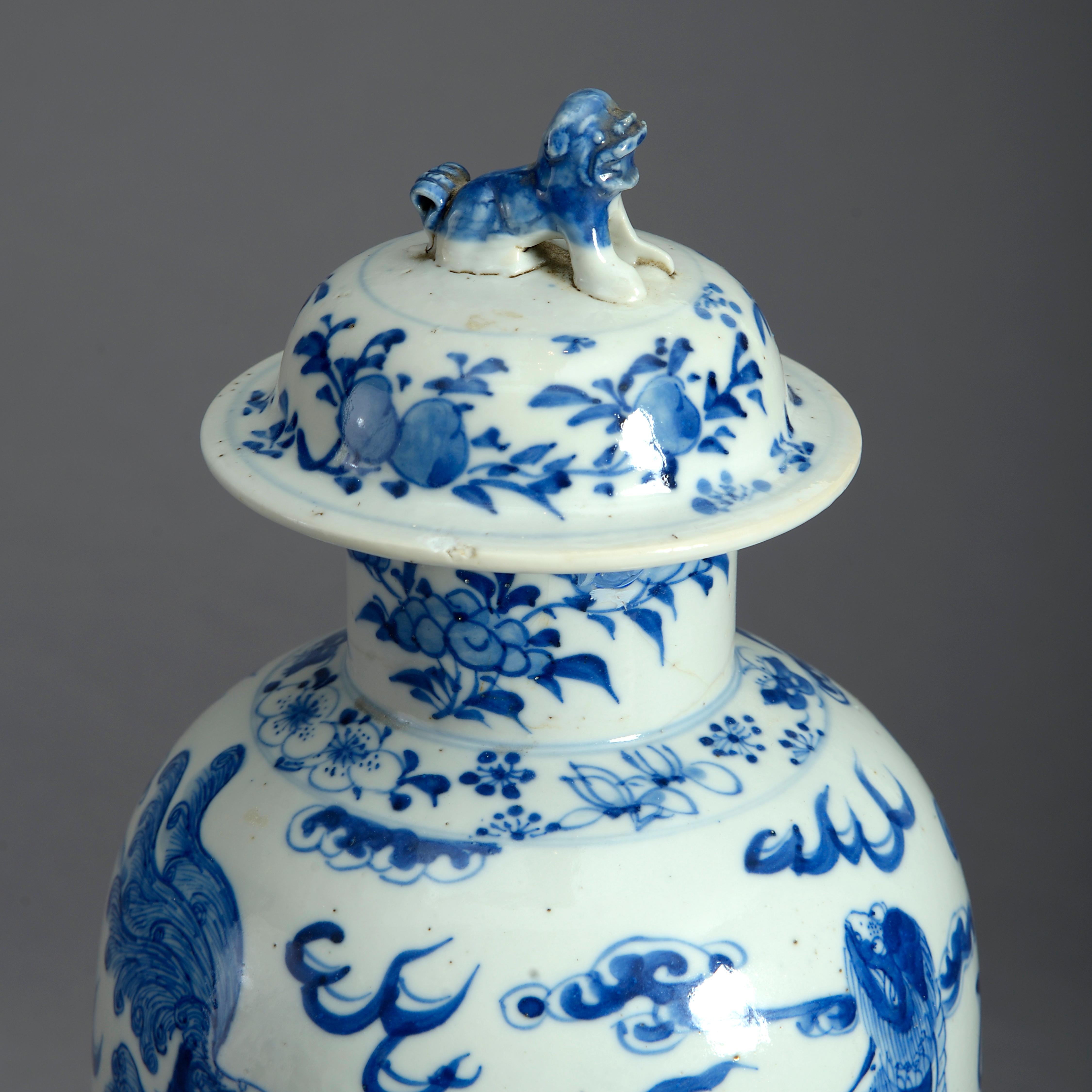 Chinois vase et couvercle en porcelaine bleue & blanche du 19e siècle