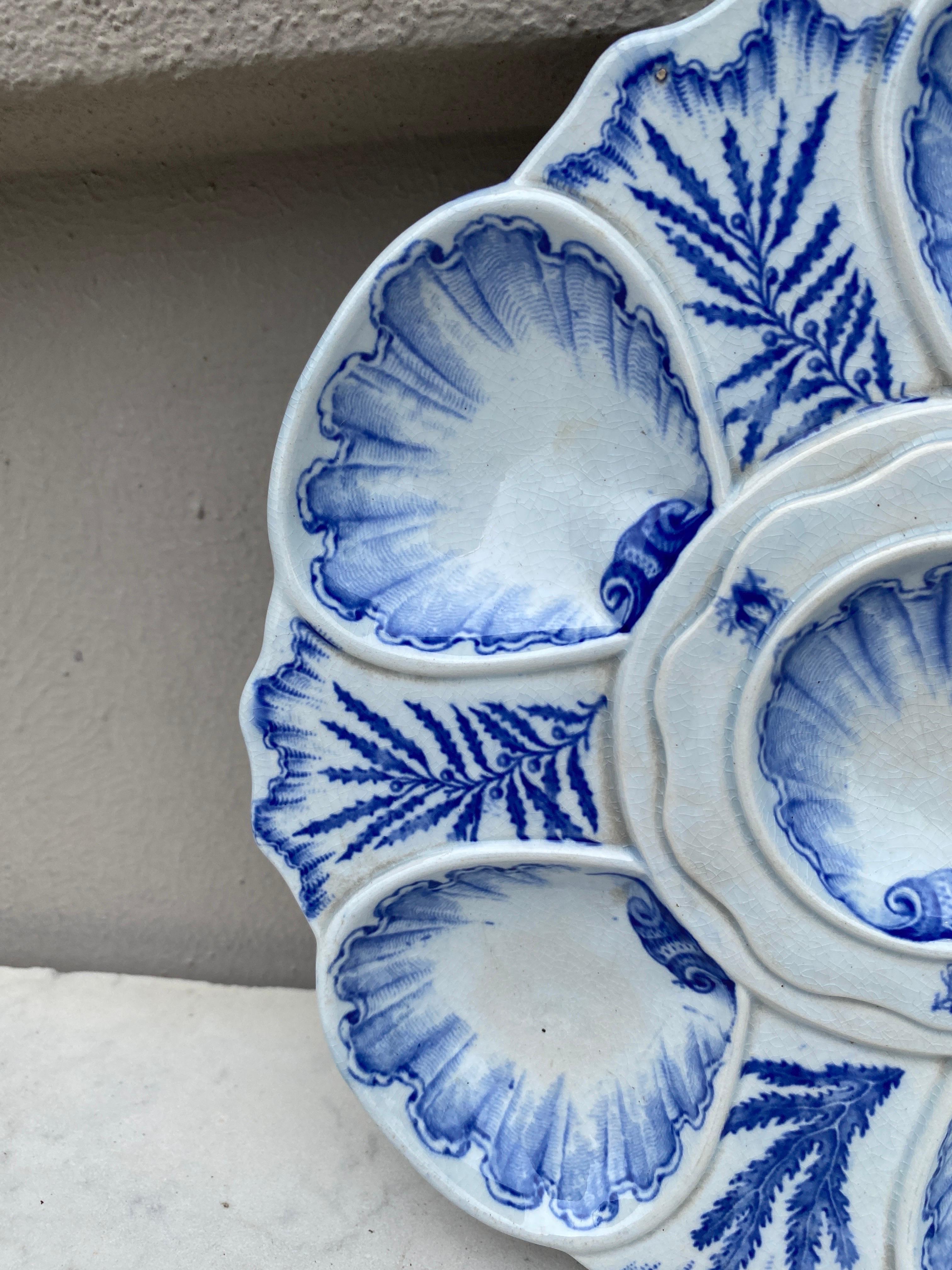 19th Century Blue & White Seaweeds Oyster Plate Bordeaux In Good Condition For Sale In Austin, TX
