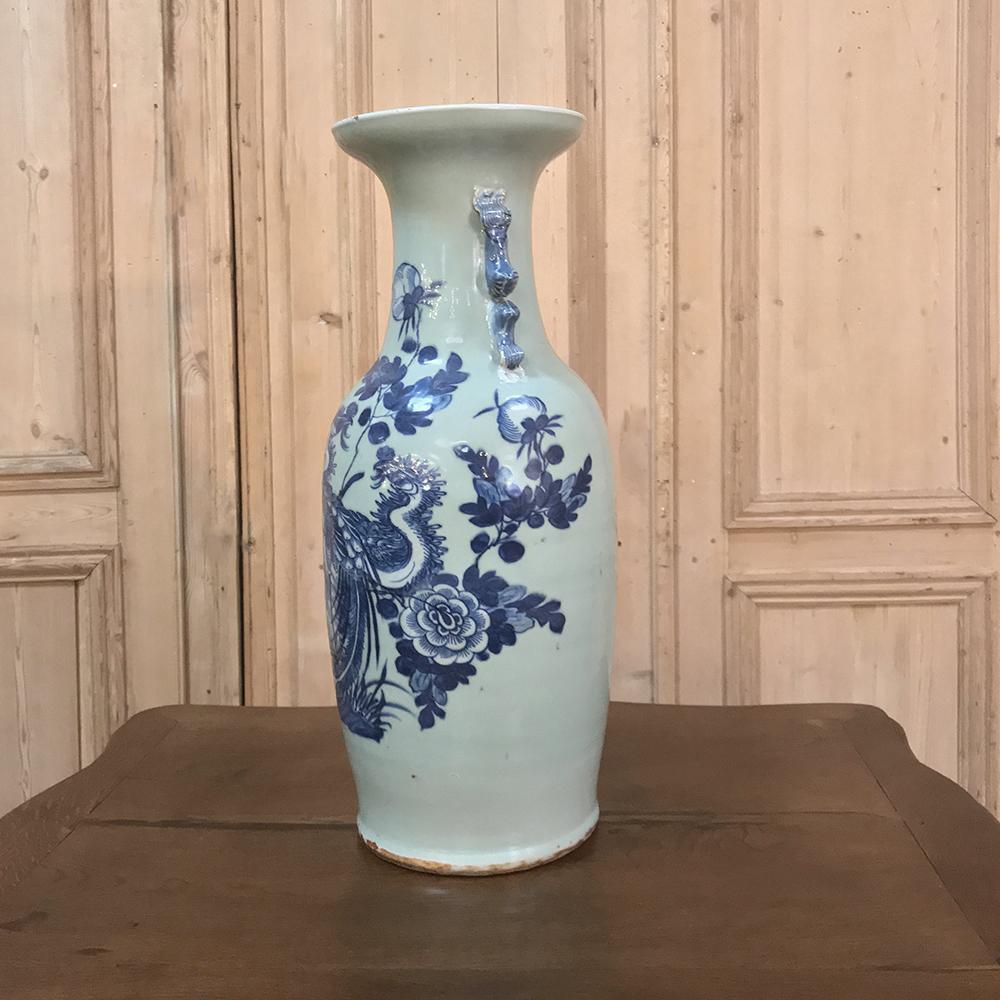 Chinoiserie 19th Century Blue & White Vase For Sale
