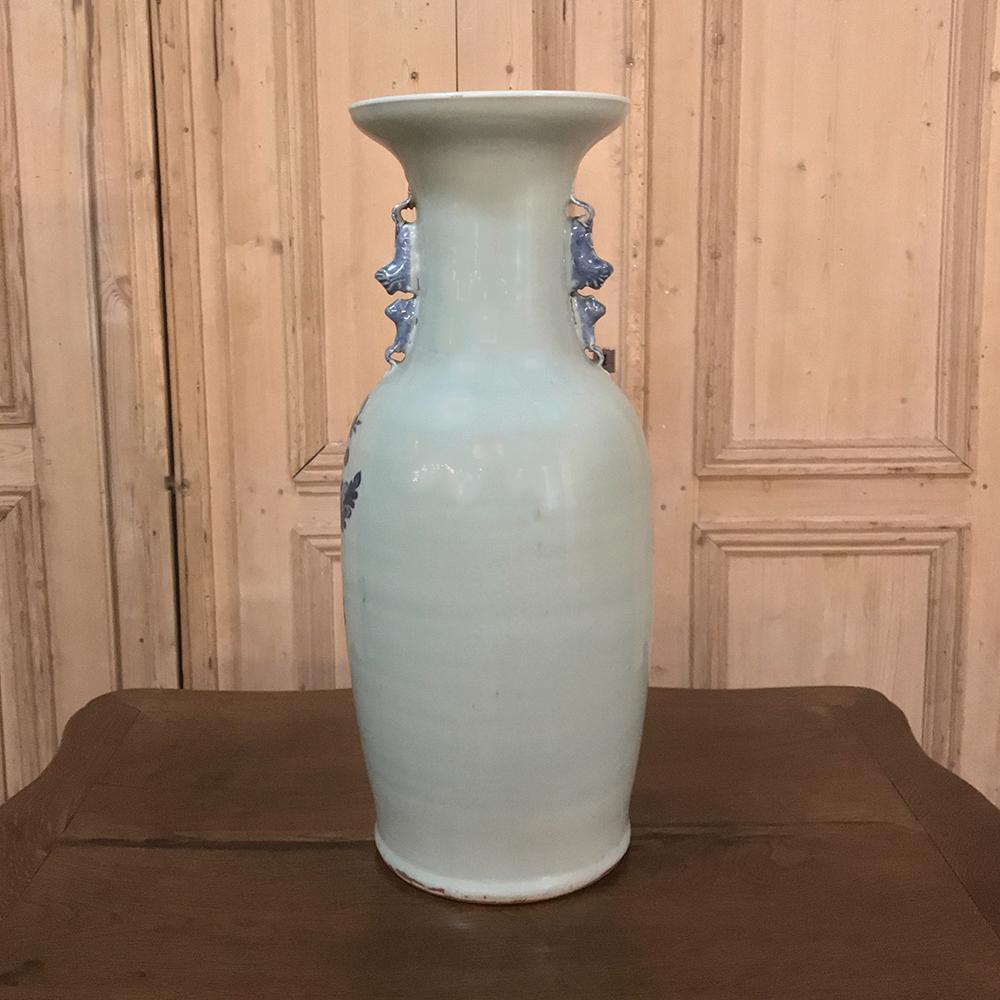 19th Century Blue & White Vase For Sale 1