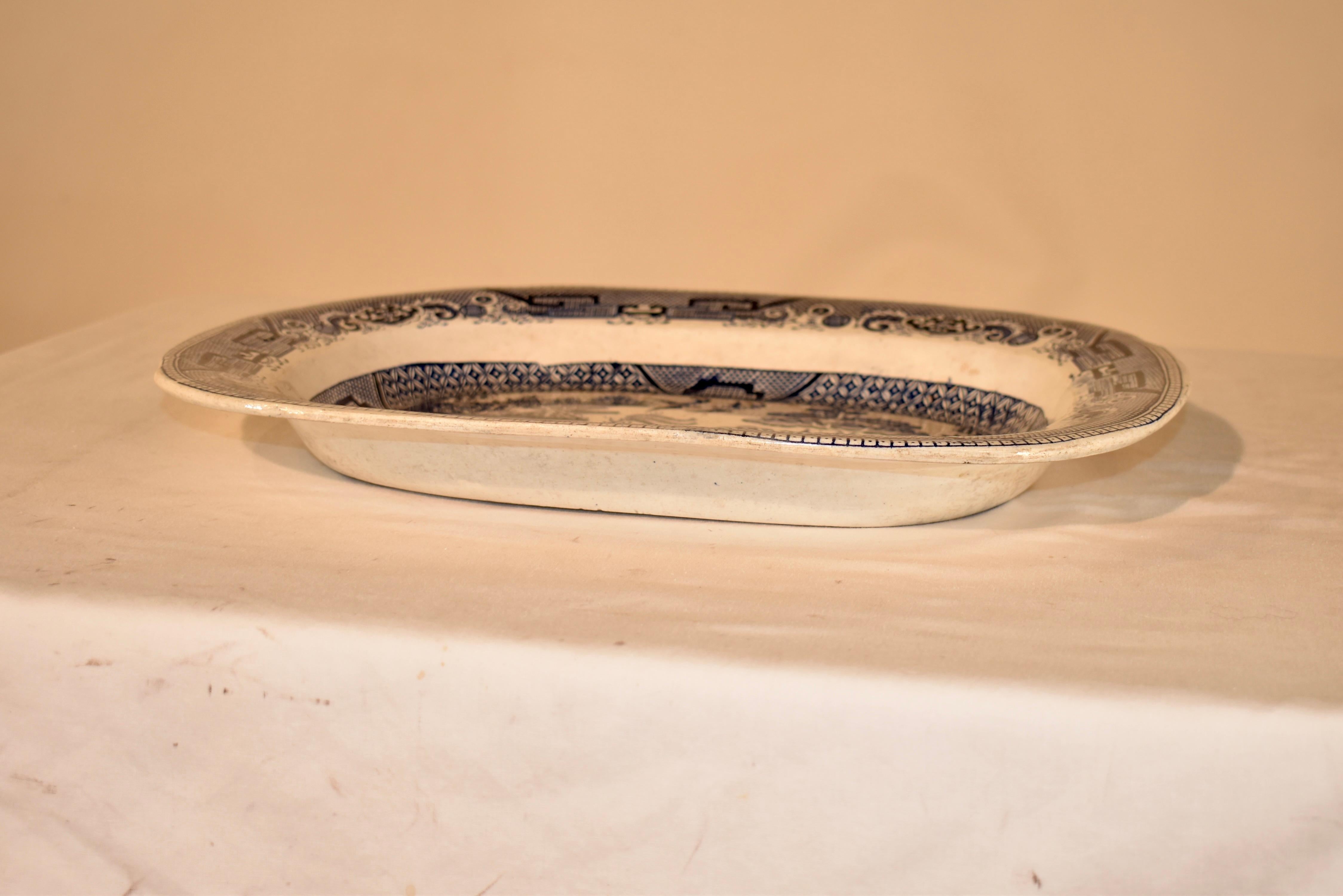 Plato de porcelana con piedra de sauce azul del siglo XIX en venta 5