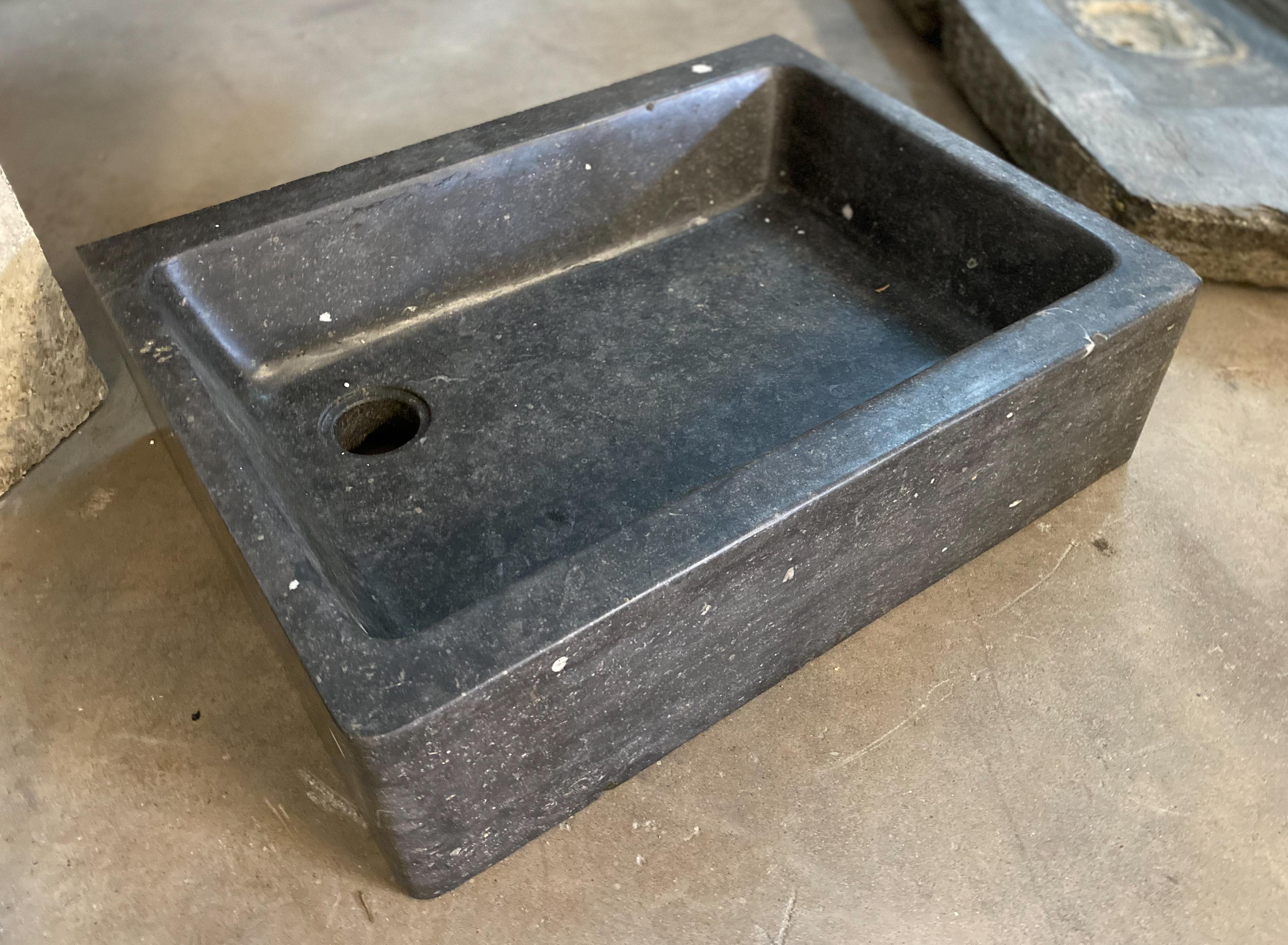 19th Century Bluestone Sink In Good Condition In Dallas, TX