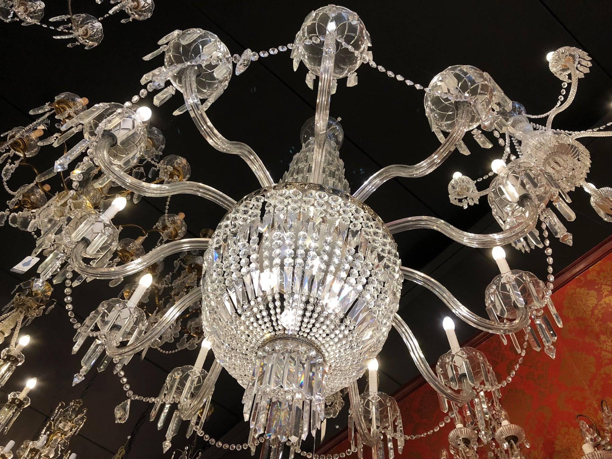 19th Century Bohemian Twelve-Light Cut Crystal Chandelier from Czech Republic For Sale 2