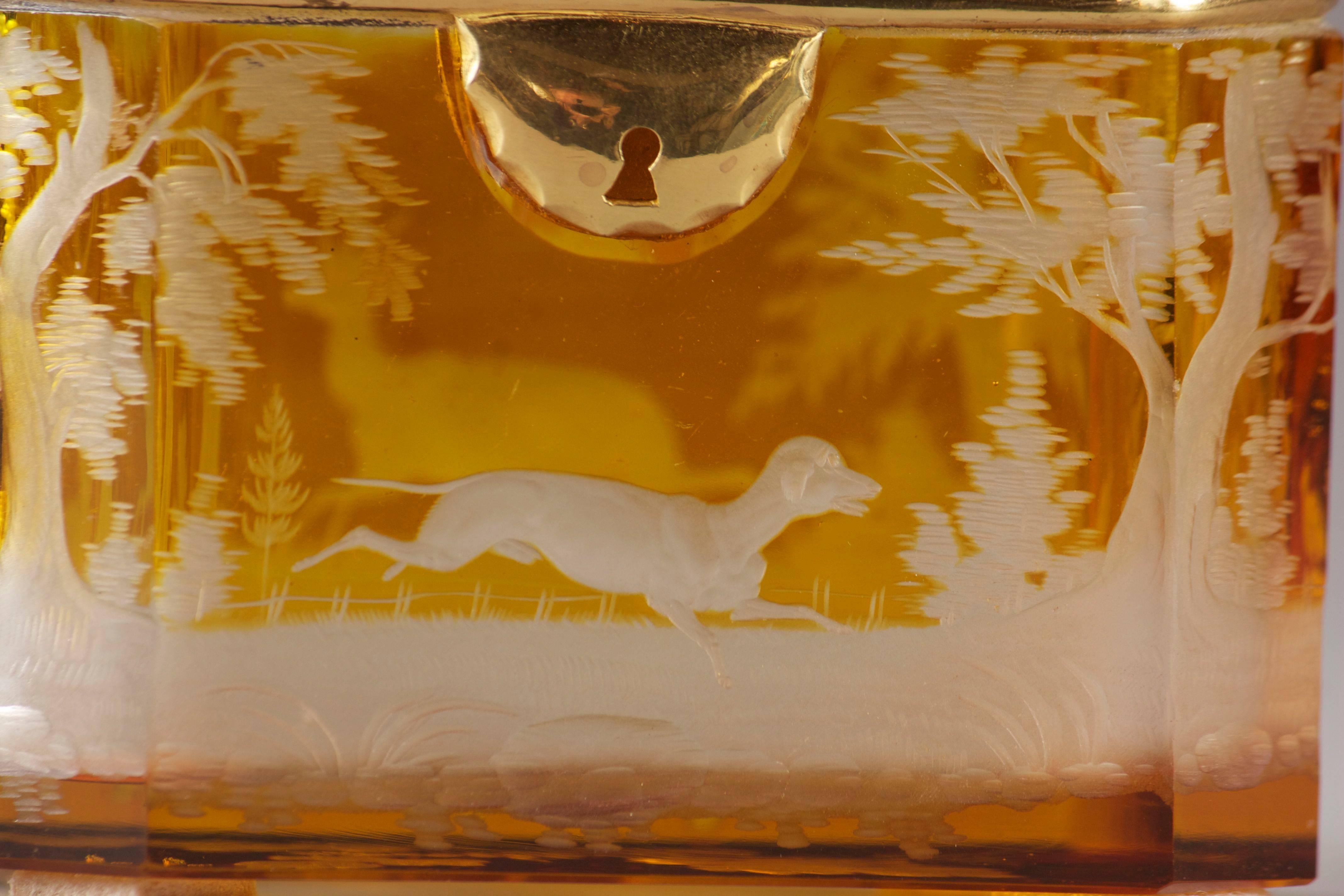 Scatola per gioielli in cristallo di Boemia del XIX secolo In condizioni buone in vendita a Paris, FR
