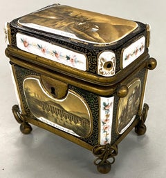 Jewell Box in vetro verde di Moser del XIX secolo con decorazione a placca smaltata