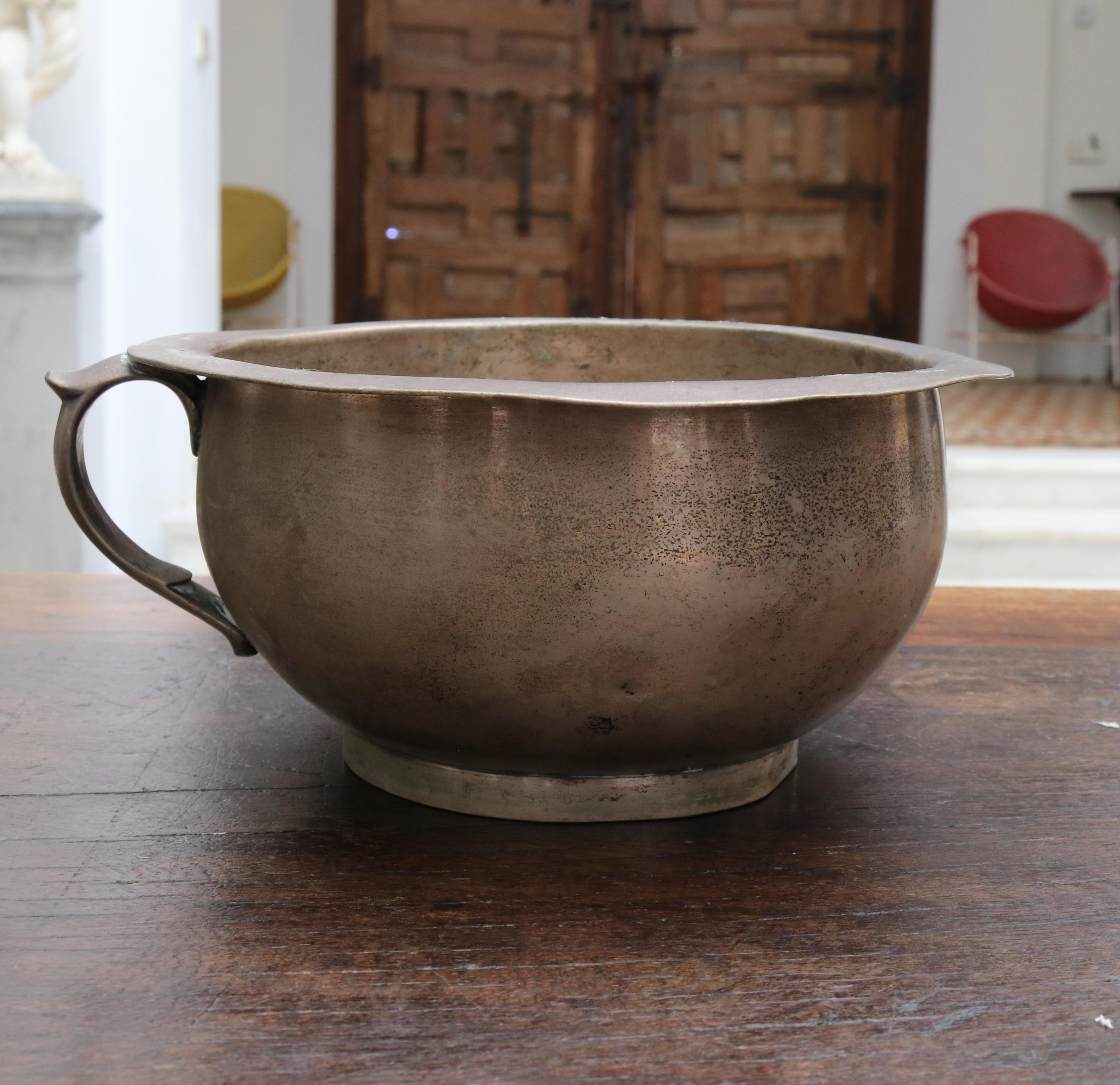 19th Century Bolivian Colonial Silver Urinal with Engraved Signature on Base For Sale 3
