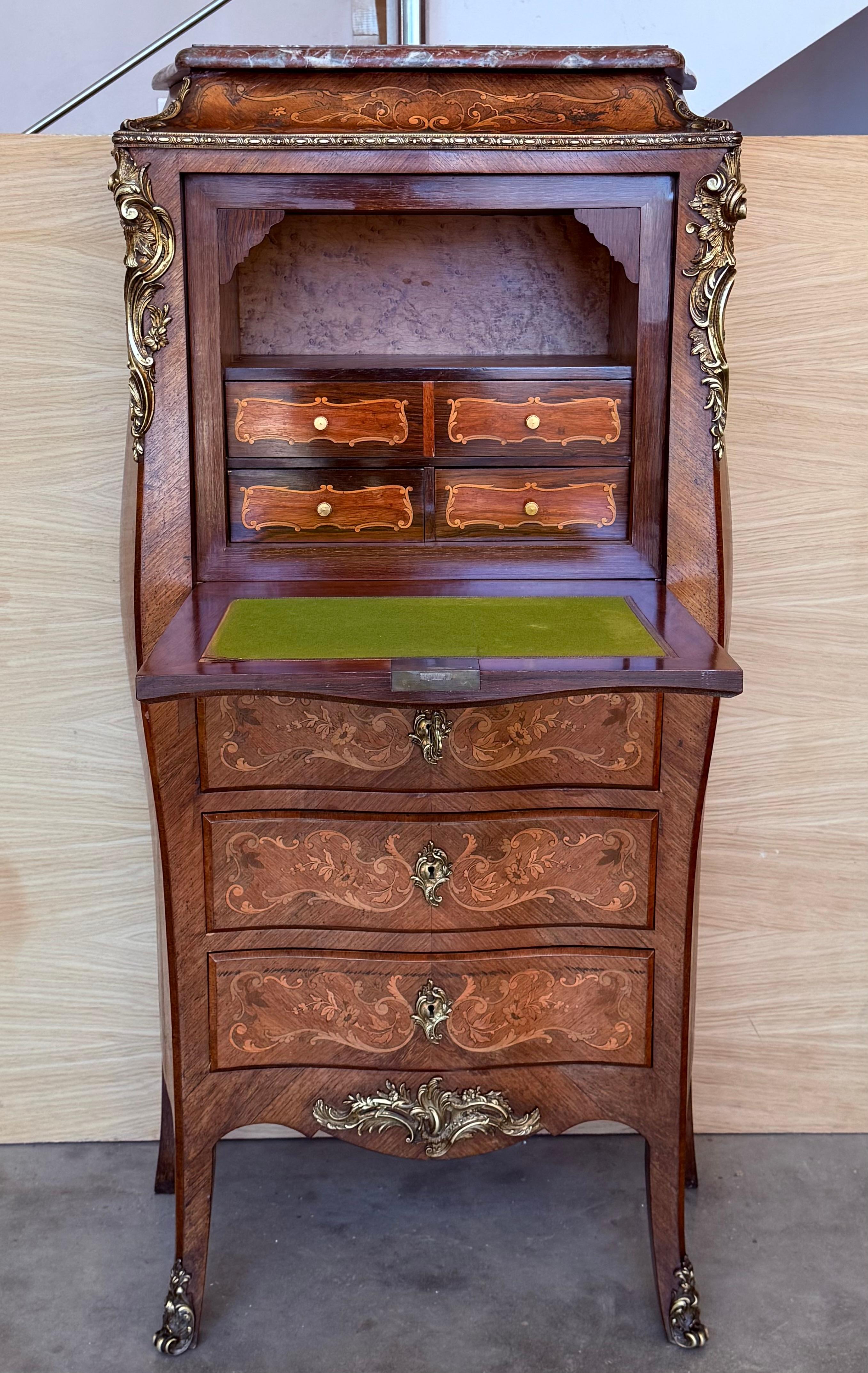 19. Jahrhundert Bombenmarketerie Secrétaire à Abattant, Marmorplatte und Bronzebeschläge (Louis XV.) im Angebot