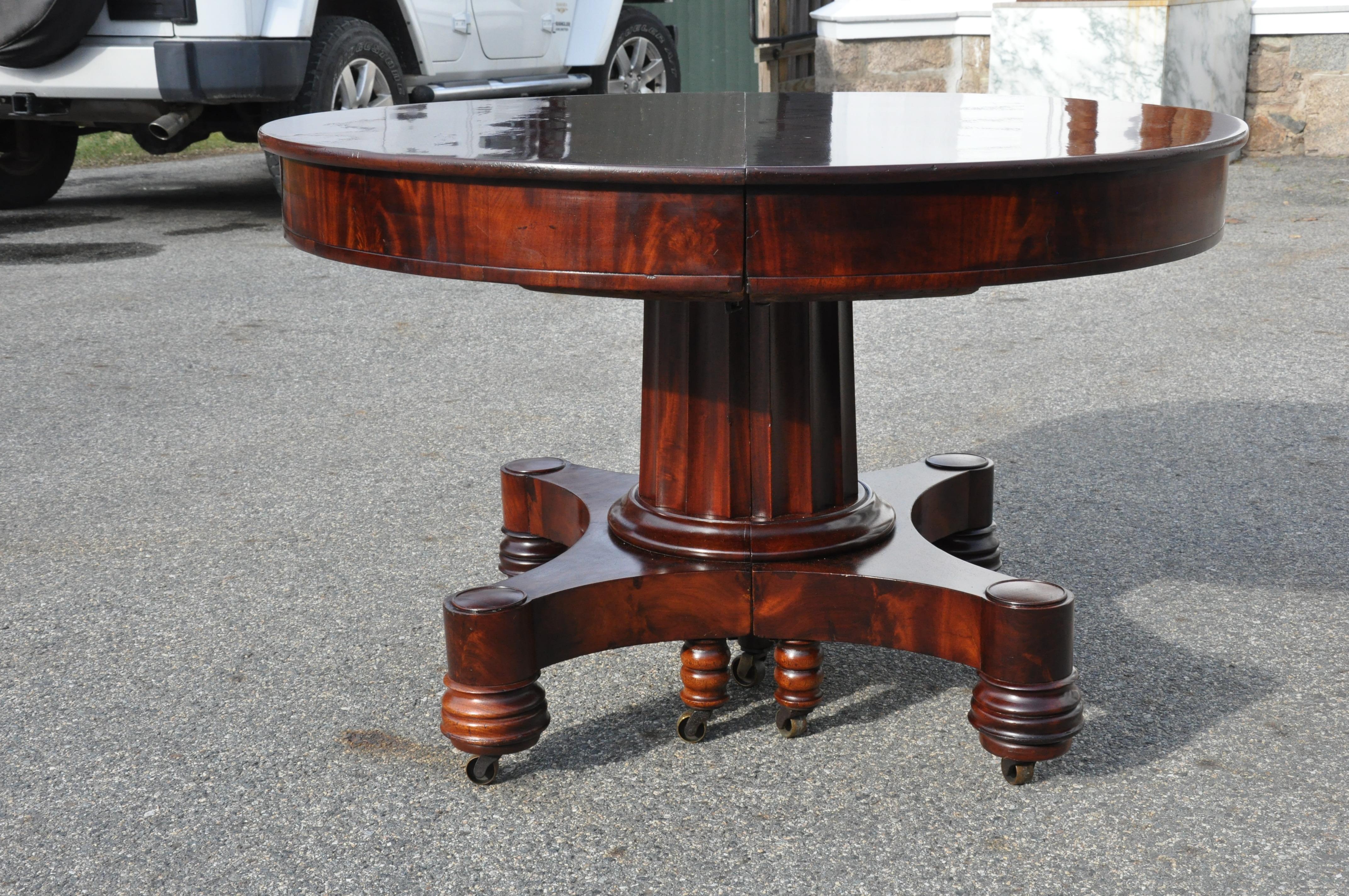 19th Century Boston Late Federal Round Expandable Dining Table by Briggs 2