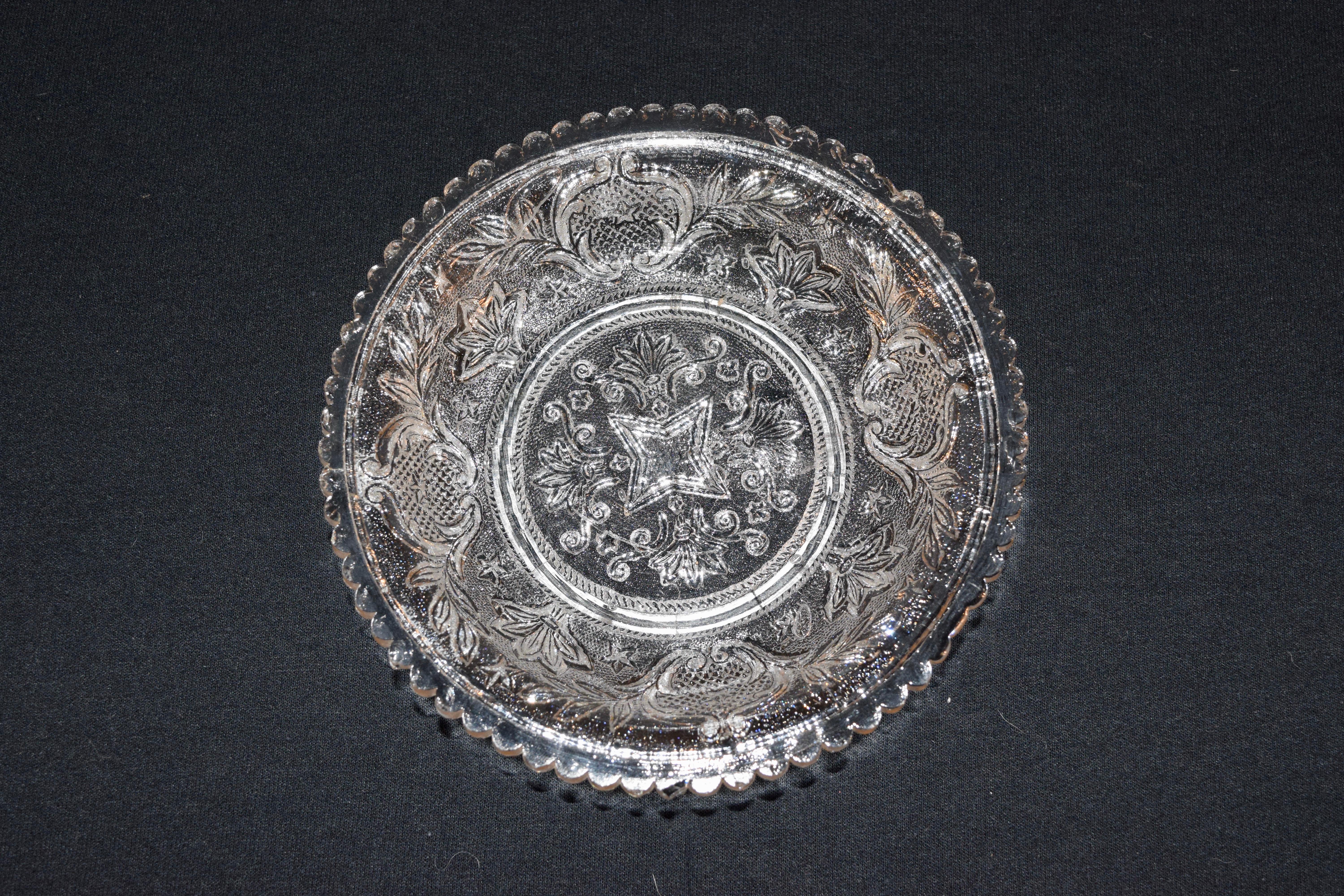 19th century Boston & Sandwich early American pressed glass plate in the 