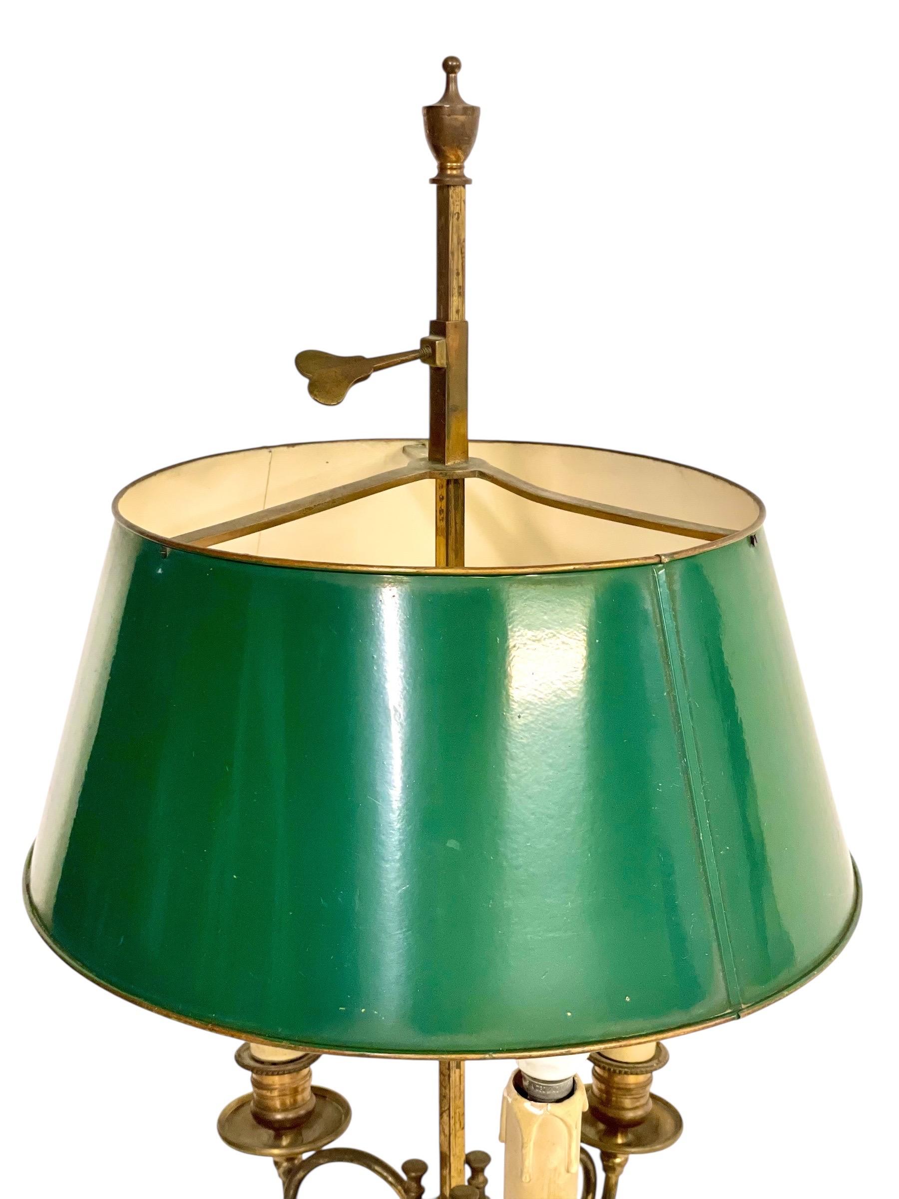 Lámpara Bouillotte del Siglo XIX con Pantalla de Tole Verde y Base de Bronce en venta 2