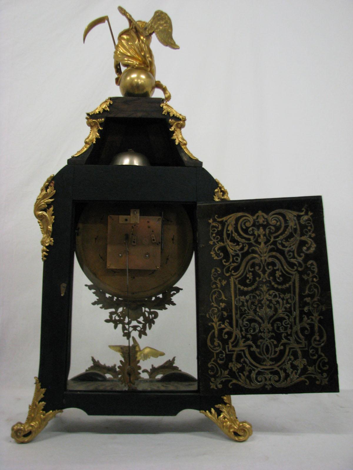 19th Century Boulle Mantel Clock '18th Century Pattern' Wood Gilded Bronze For Sale 11