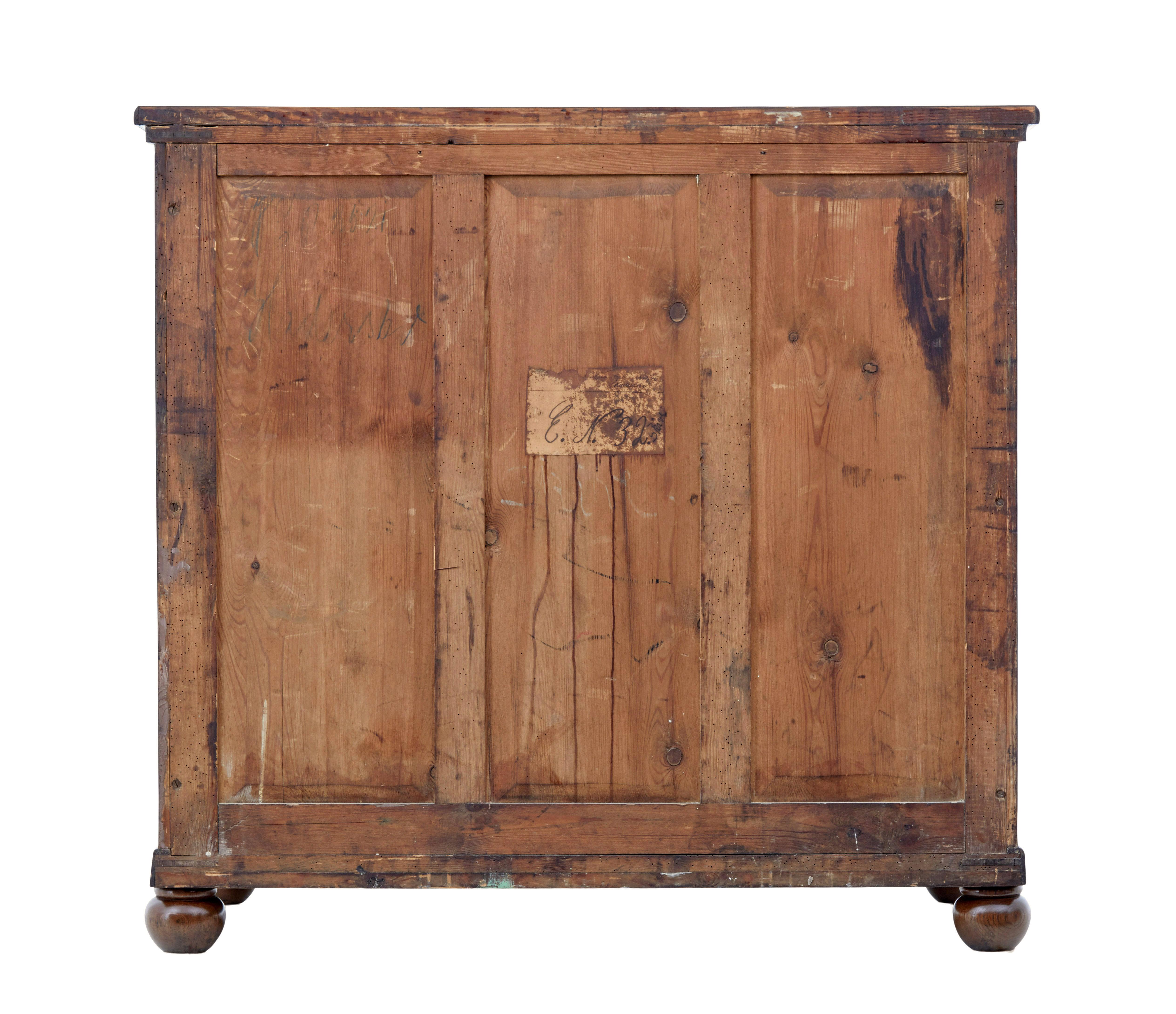 Hand-Crafted 19th Century bowfront oak chest of drawers For Sale